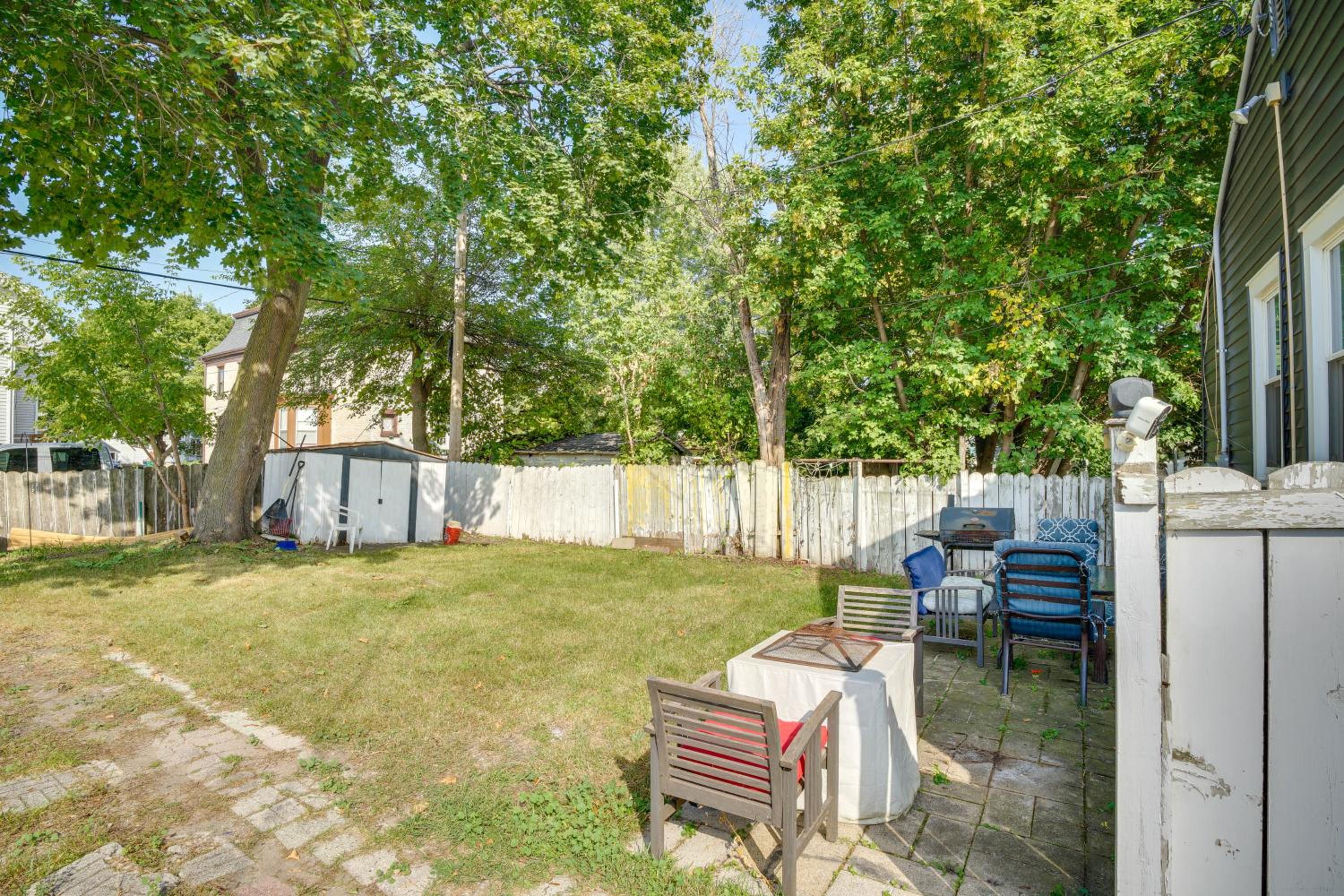 2 Mi to Lake Winnebago Cozy Fond du Lac Studio
