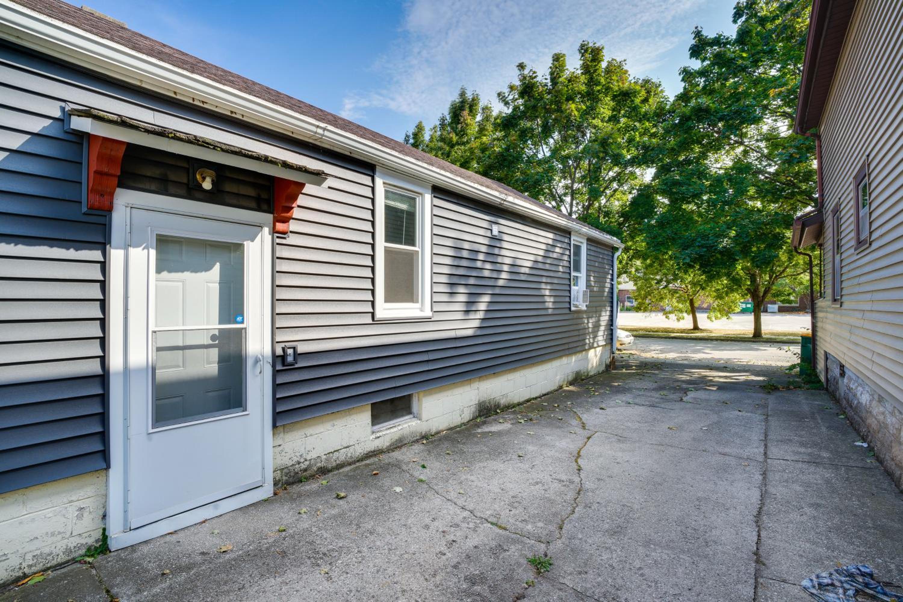 2 Mi to Lake Winnebago Cozy Fond du Lac Studio