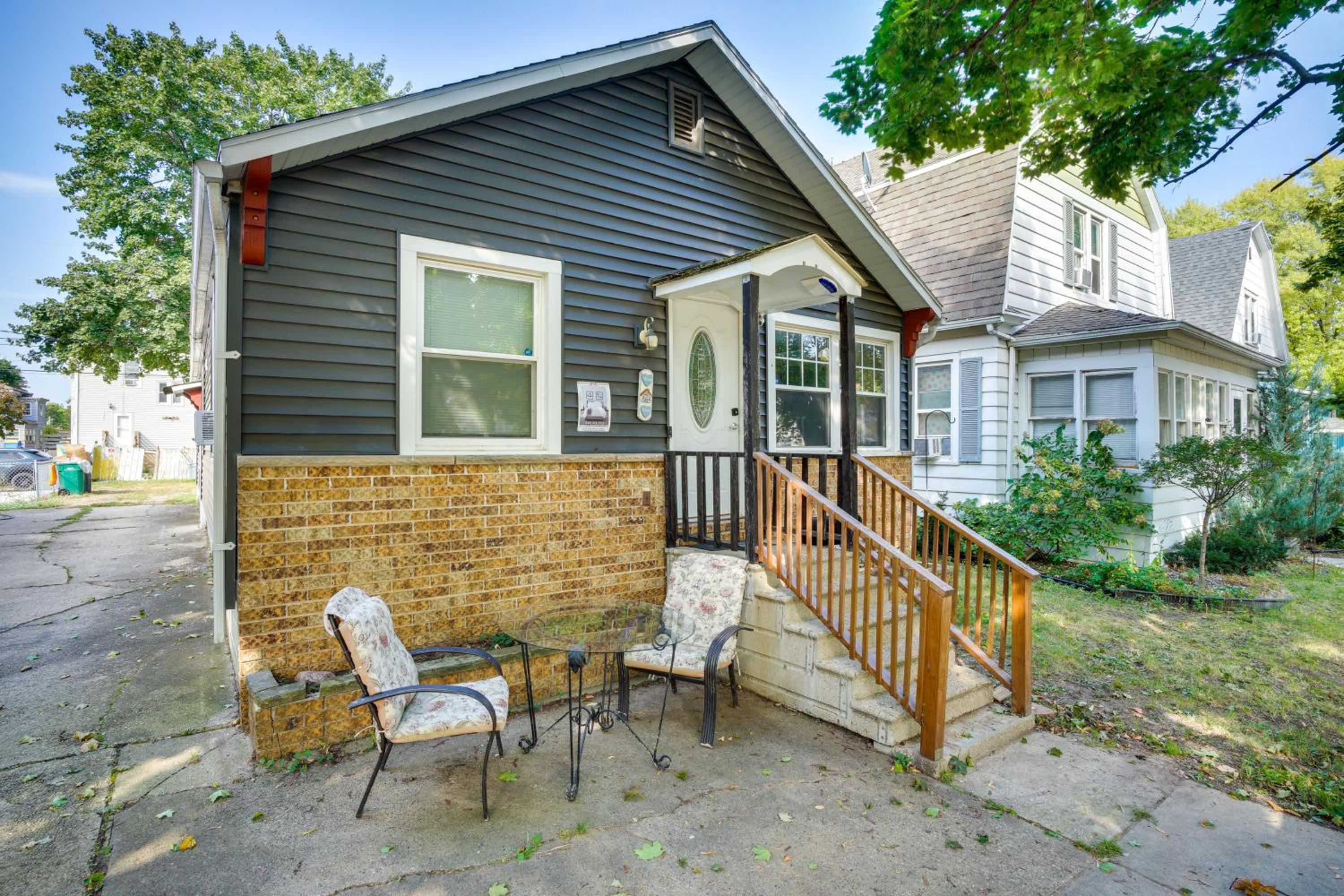 2 Mi to Lake Winnebago Cozy Fond du Lac Studio