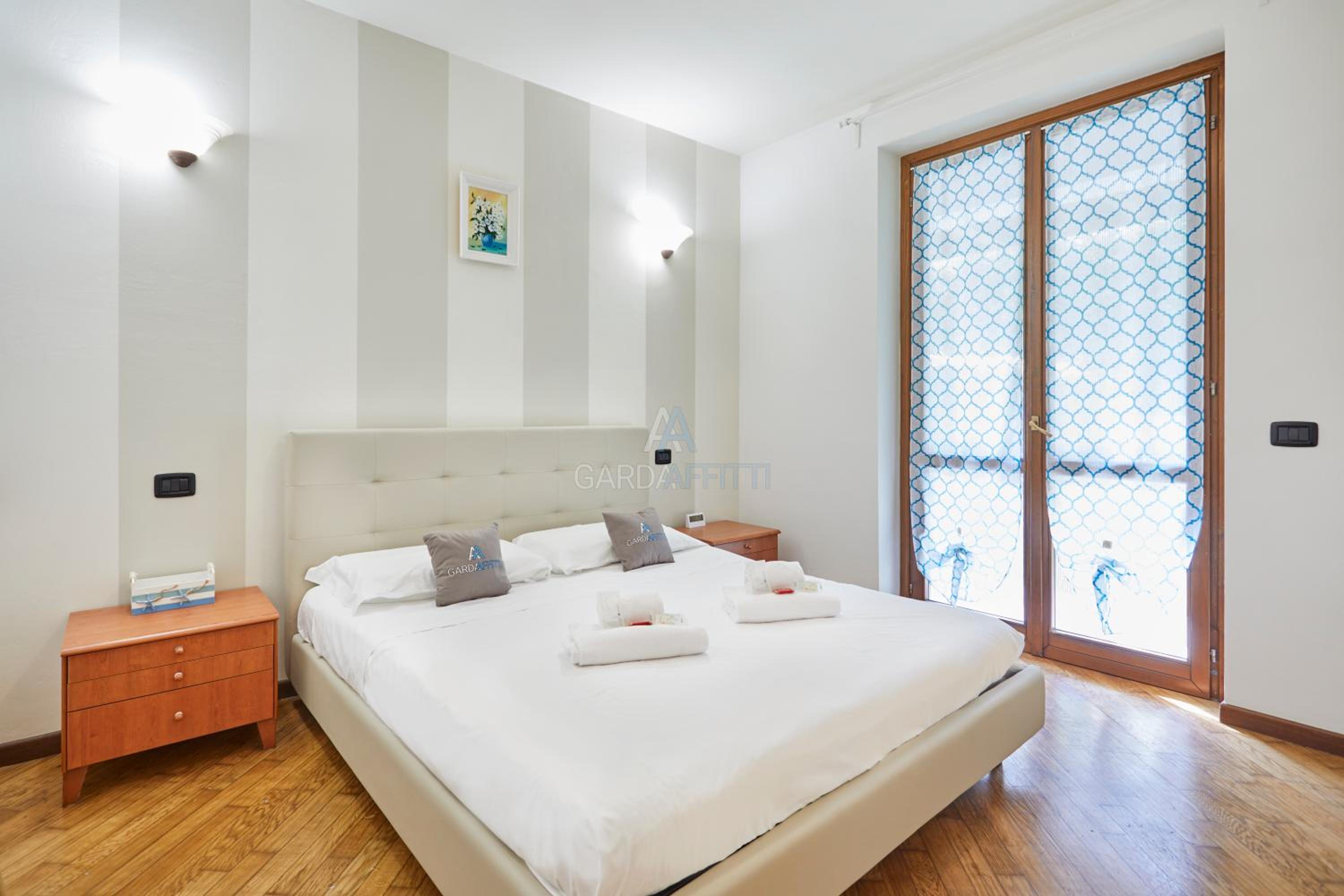 Casa Azzurra - Relax con Giardino e Piscina a Sirmione
