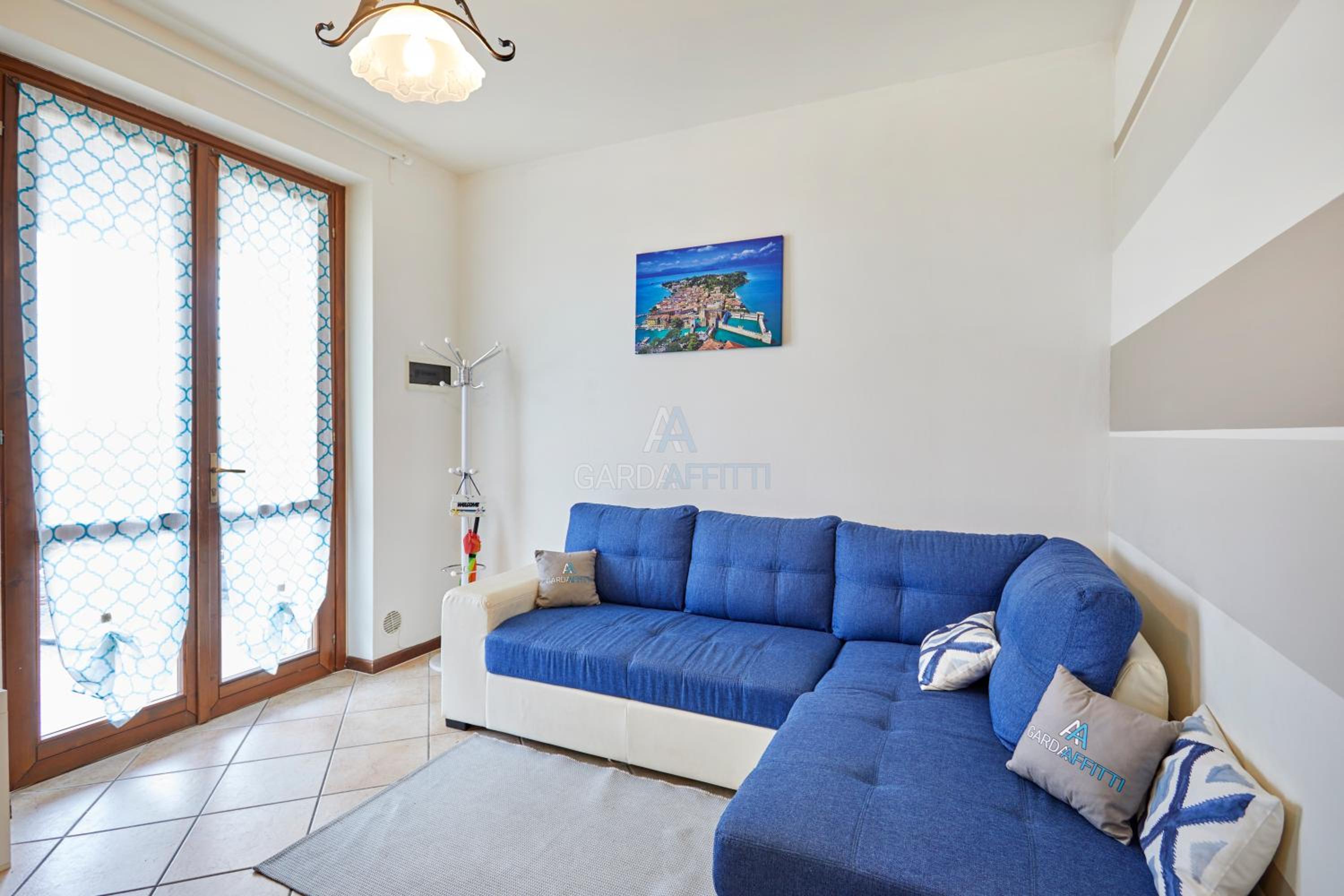 Casa Azzurra - Relax con Giardino e Piscina a Sirmione