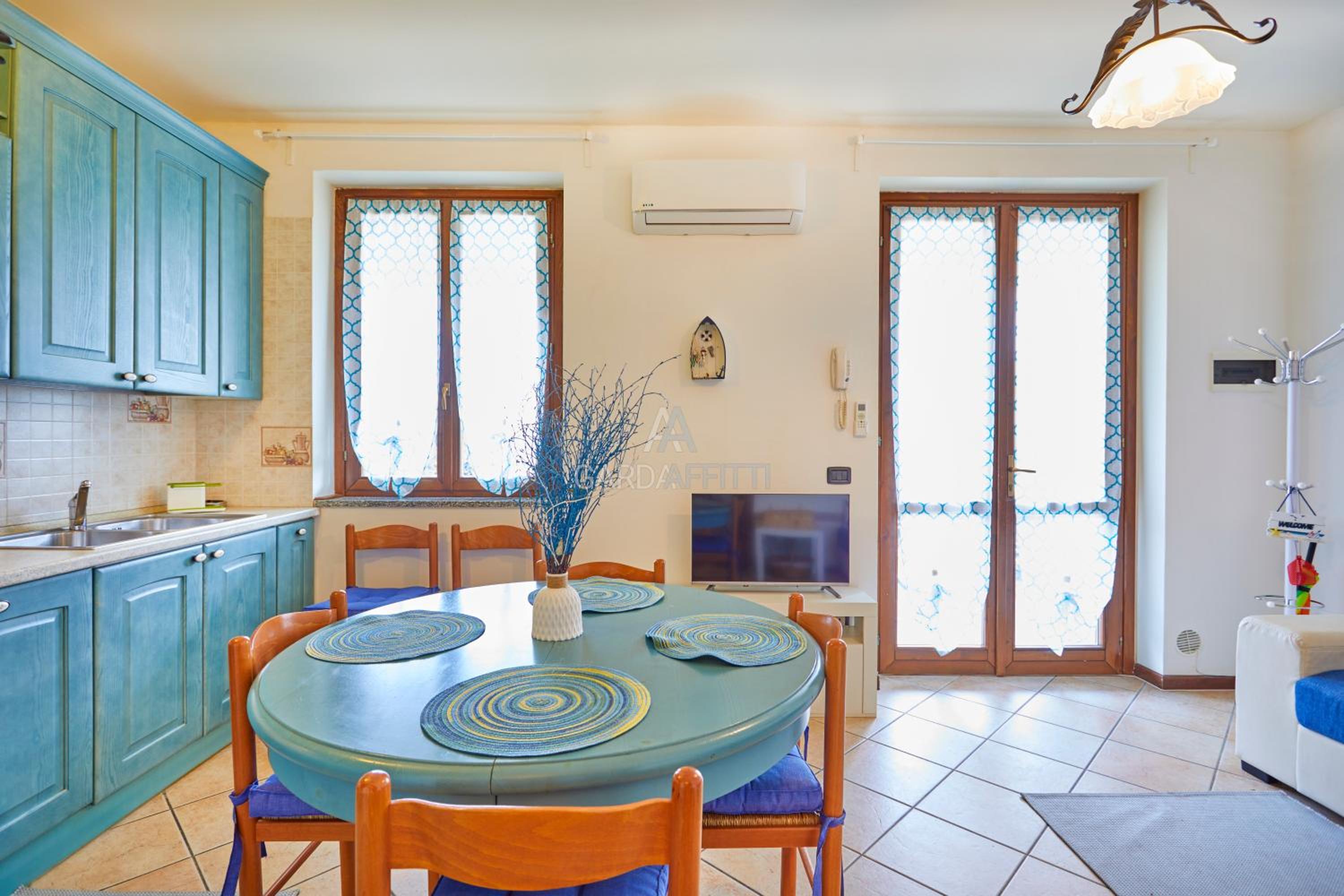 Casa Azzurra - Relax con Giardino e Piscina a Sirmione