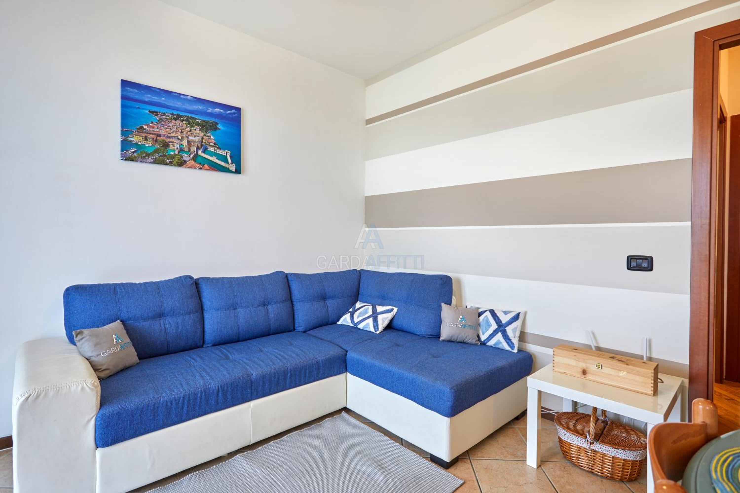 Casa Azzurra - Relax con Giardino e Piscina a Sirmione