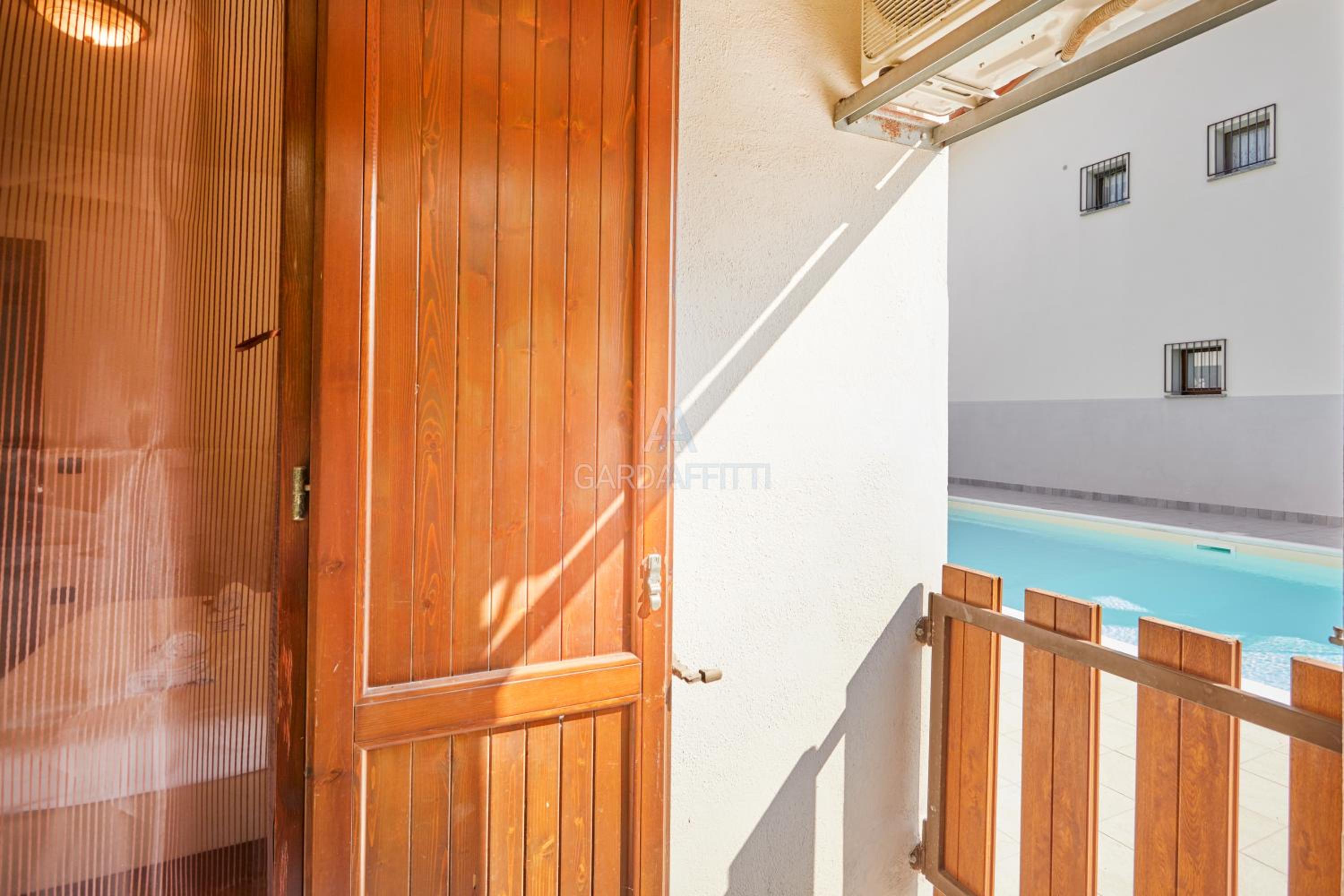 Casa Azzurra - Relax con Giardino e Piscina a Sirmione