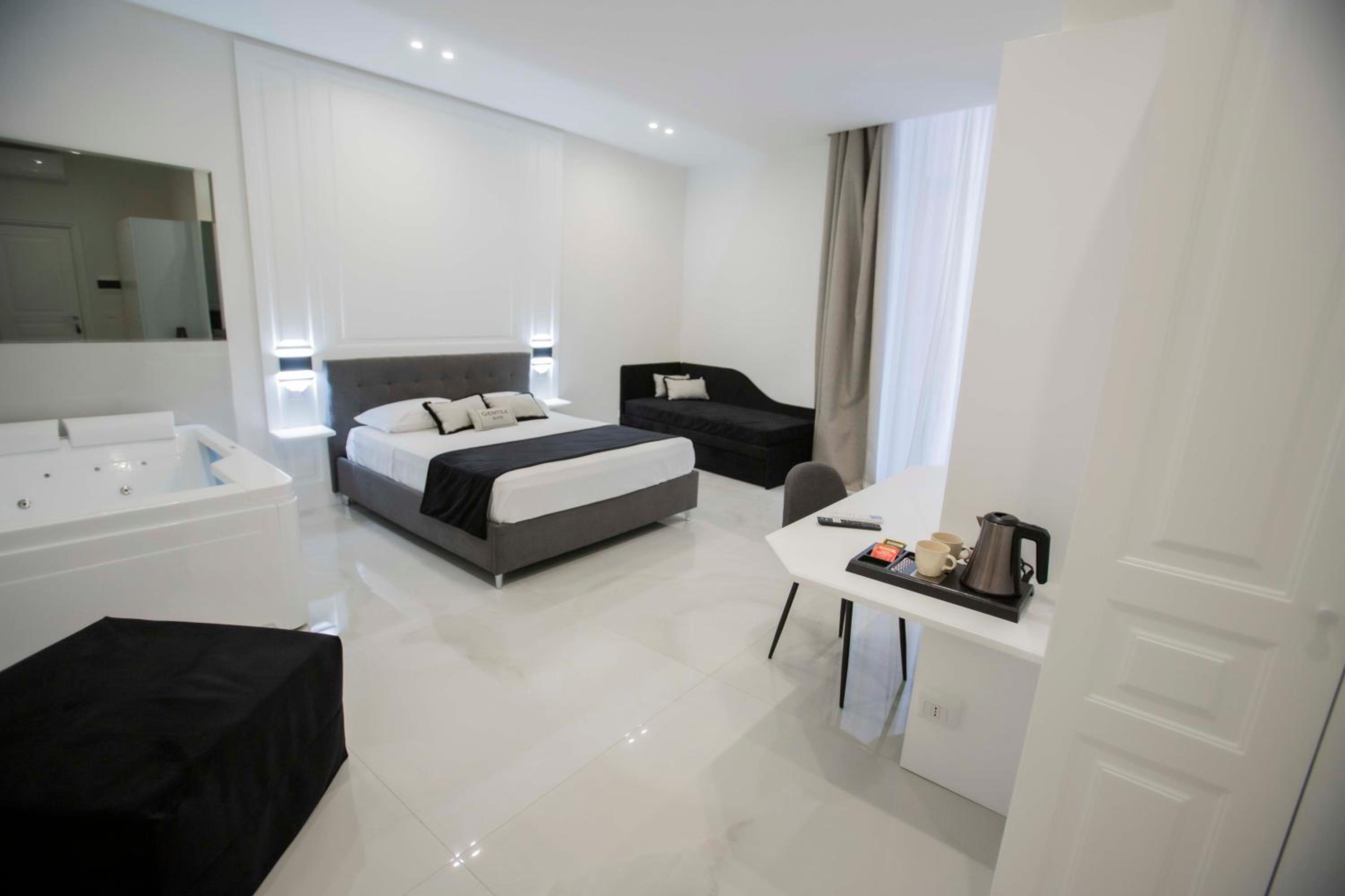 Gentile Suite Decumani
