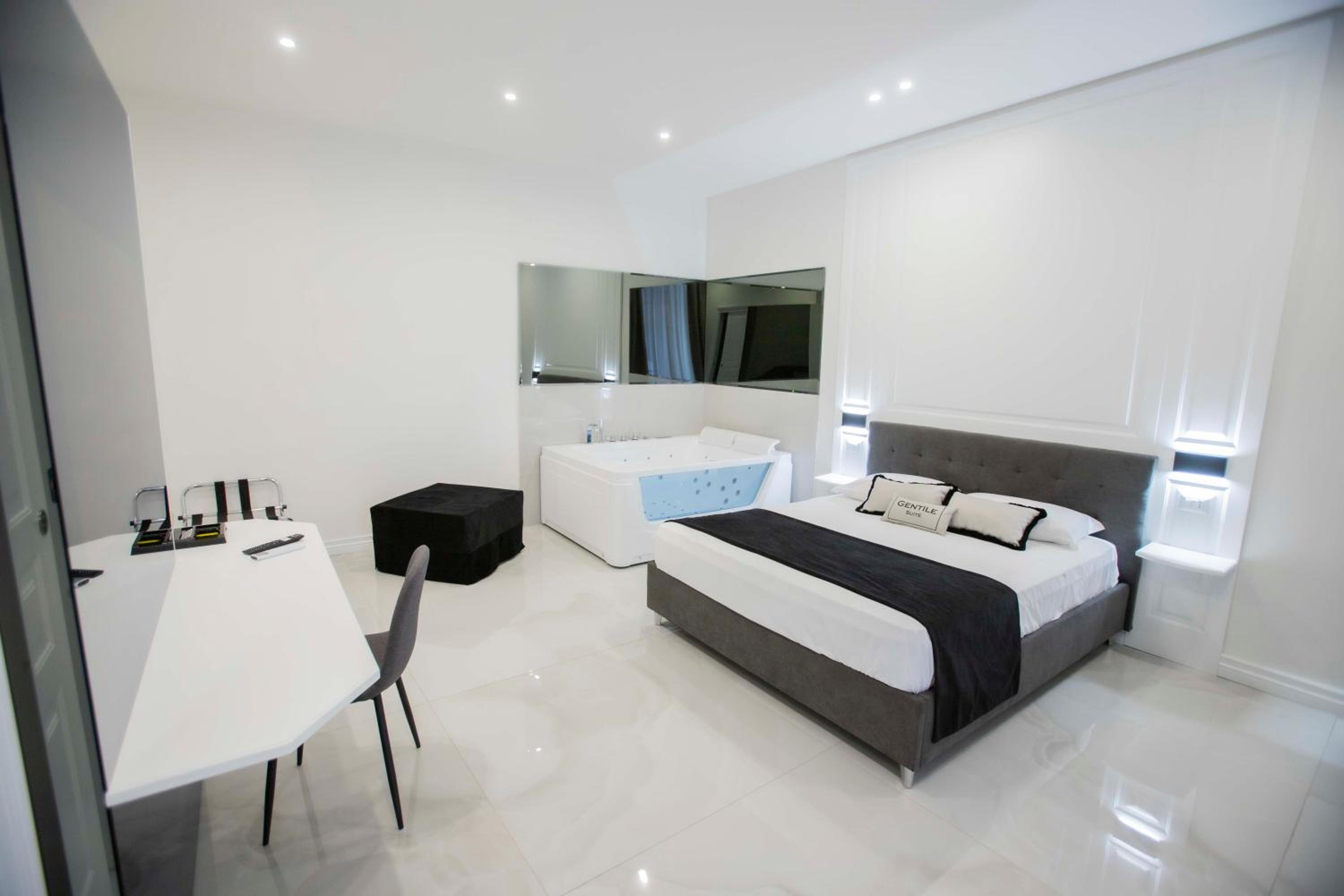 Gentile Suite Decumani