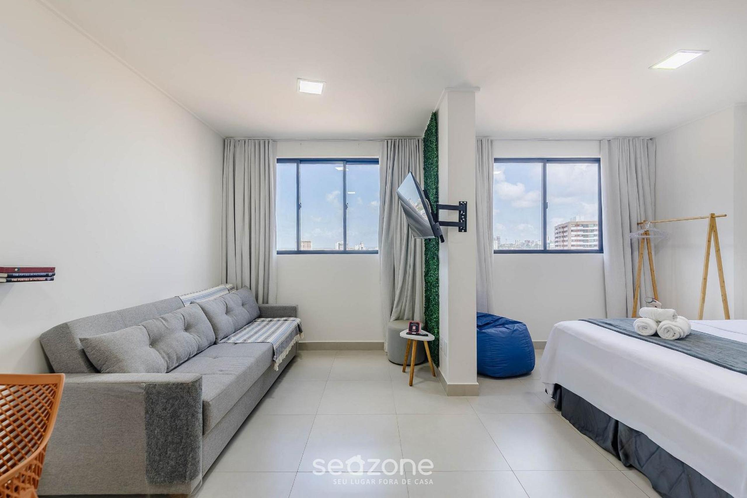 Stay with a pool and gym 350m from the beach in a prime location in Maceió - SLI