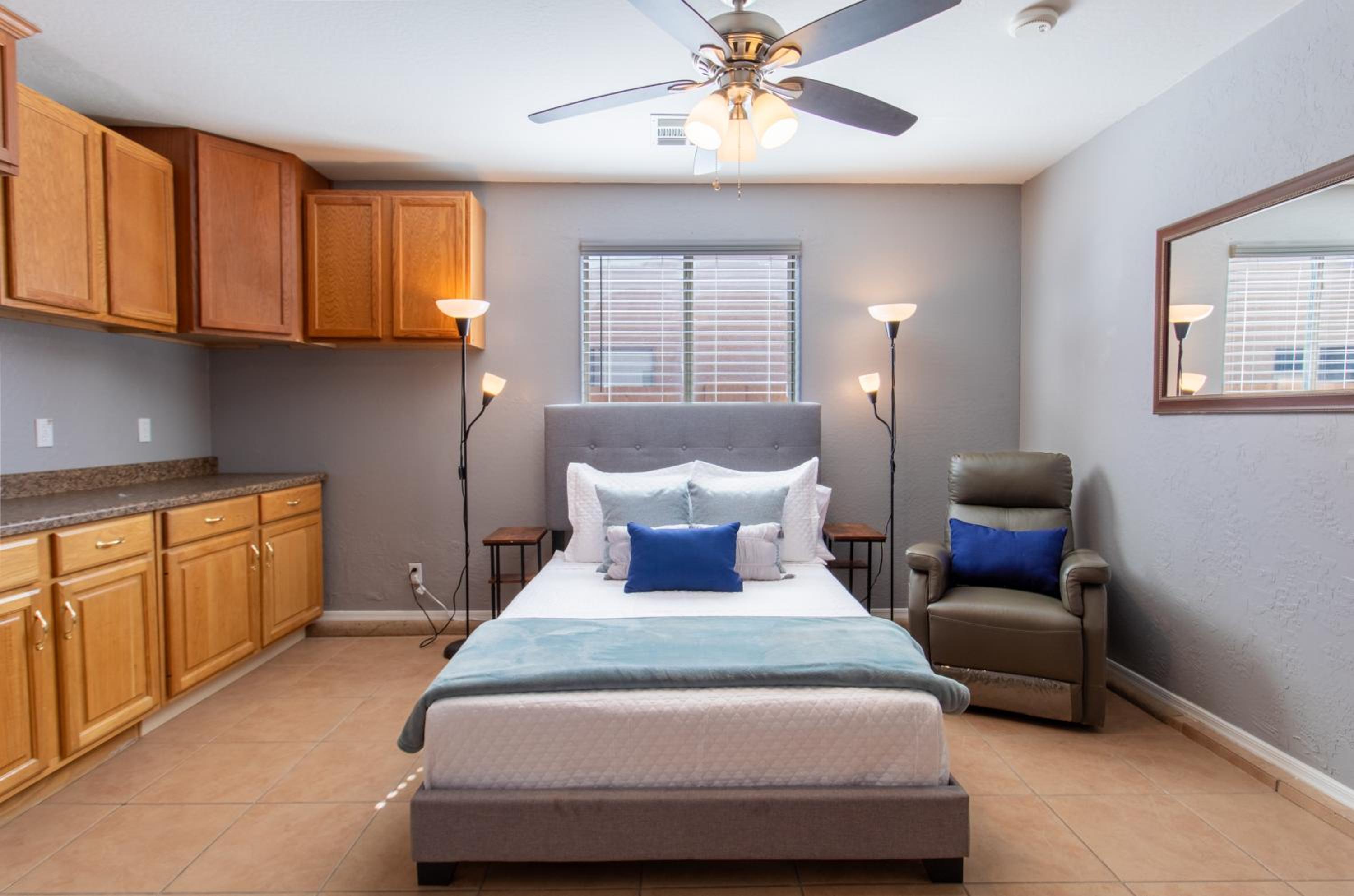 Casa Desert Willow 5BR Home & Heated Pool