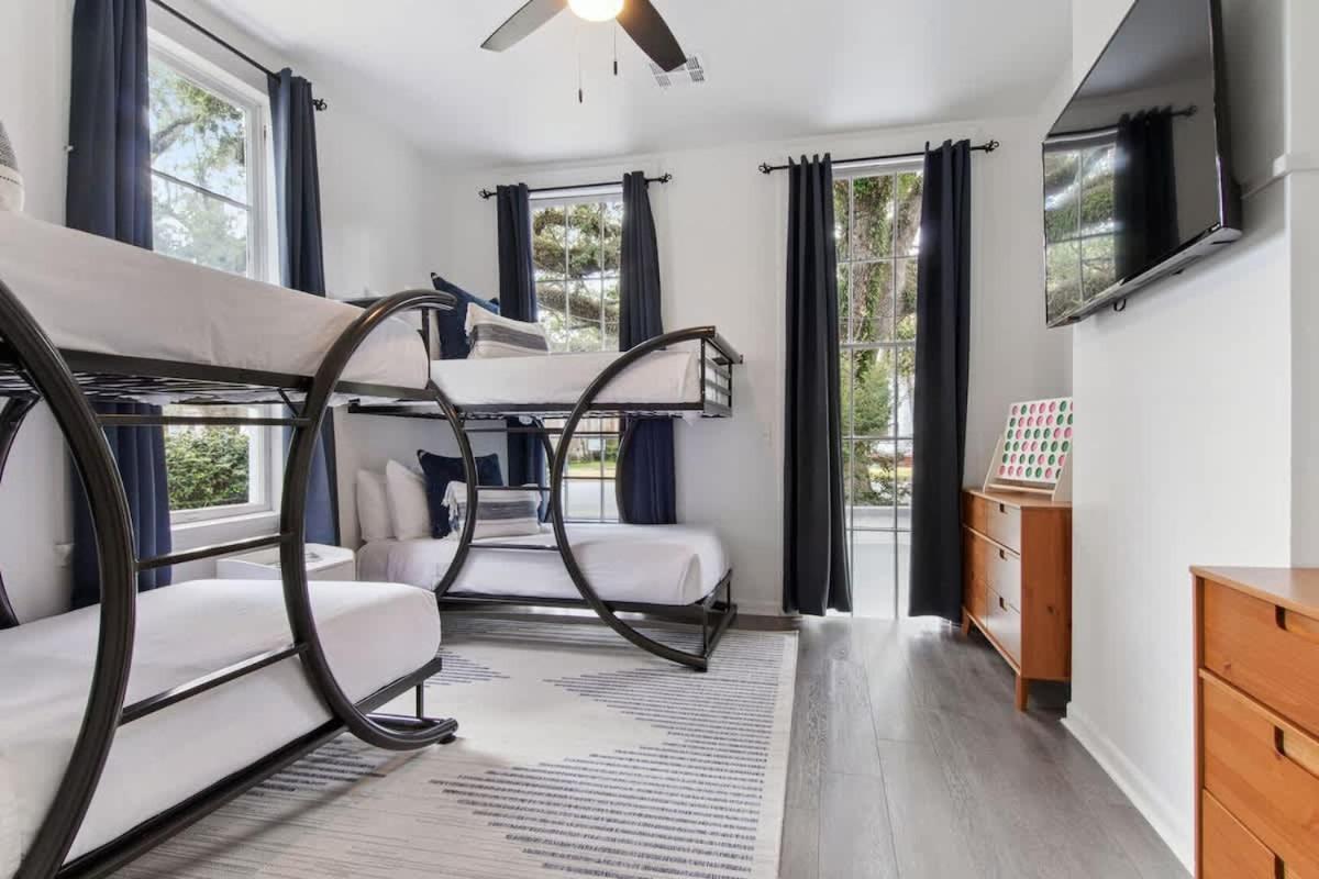 Charming Canal Street Family Retreat in Heart of NOLA