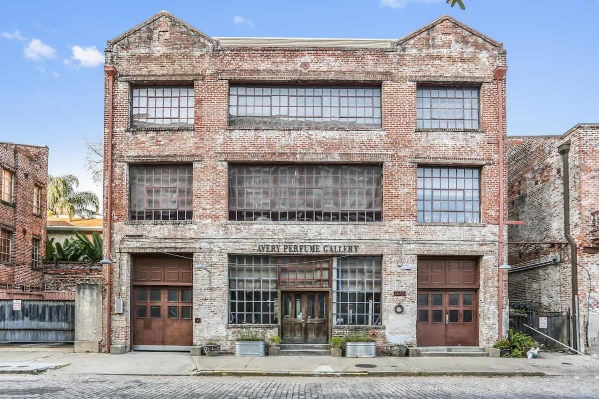 Stylish Industrial Loft in Warehouse District