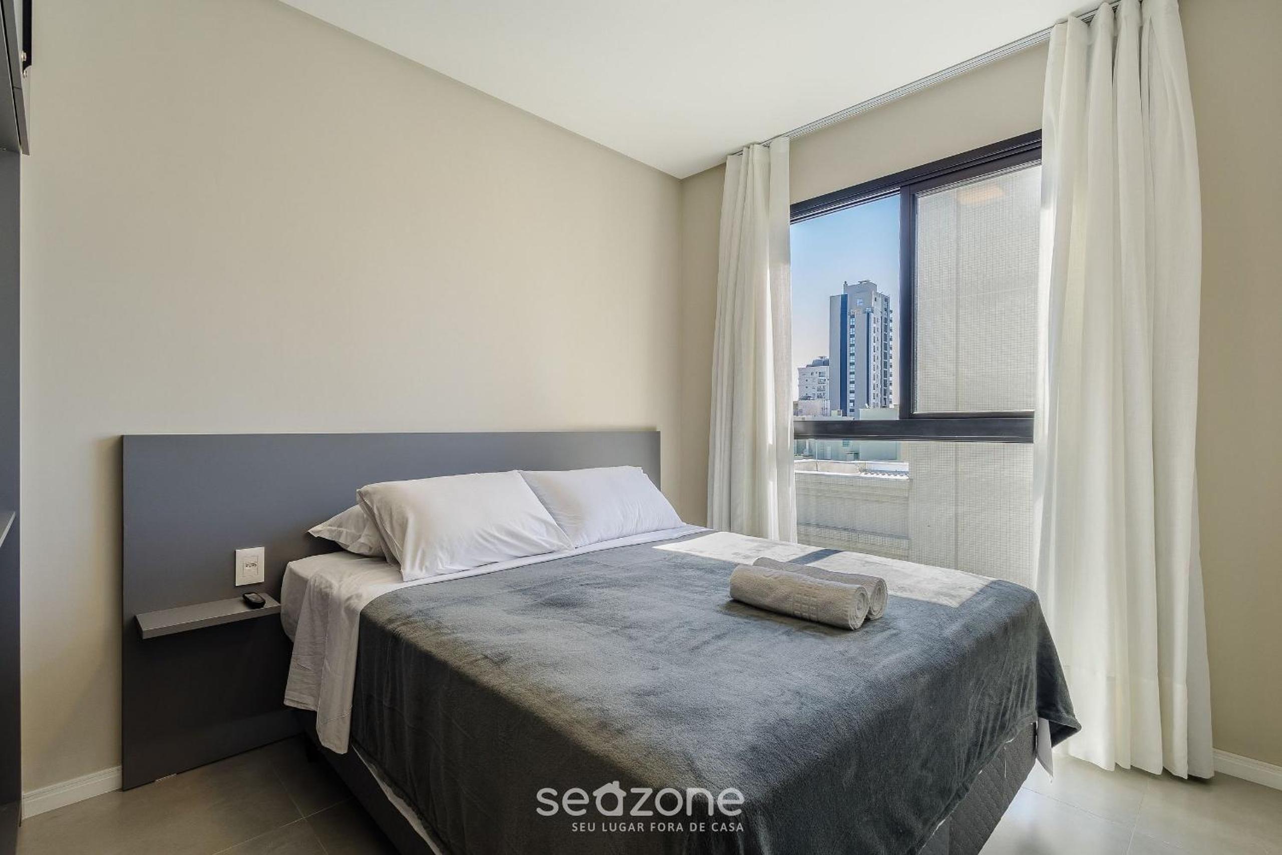Your exclusive stay just steps from the sea in Meia Praia - FFS!