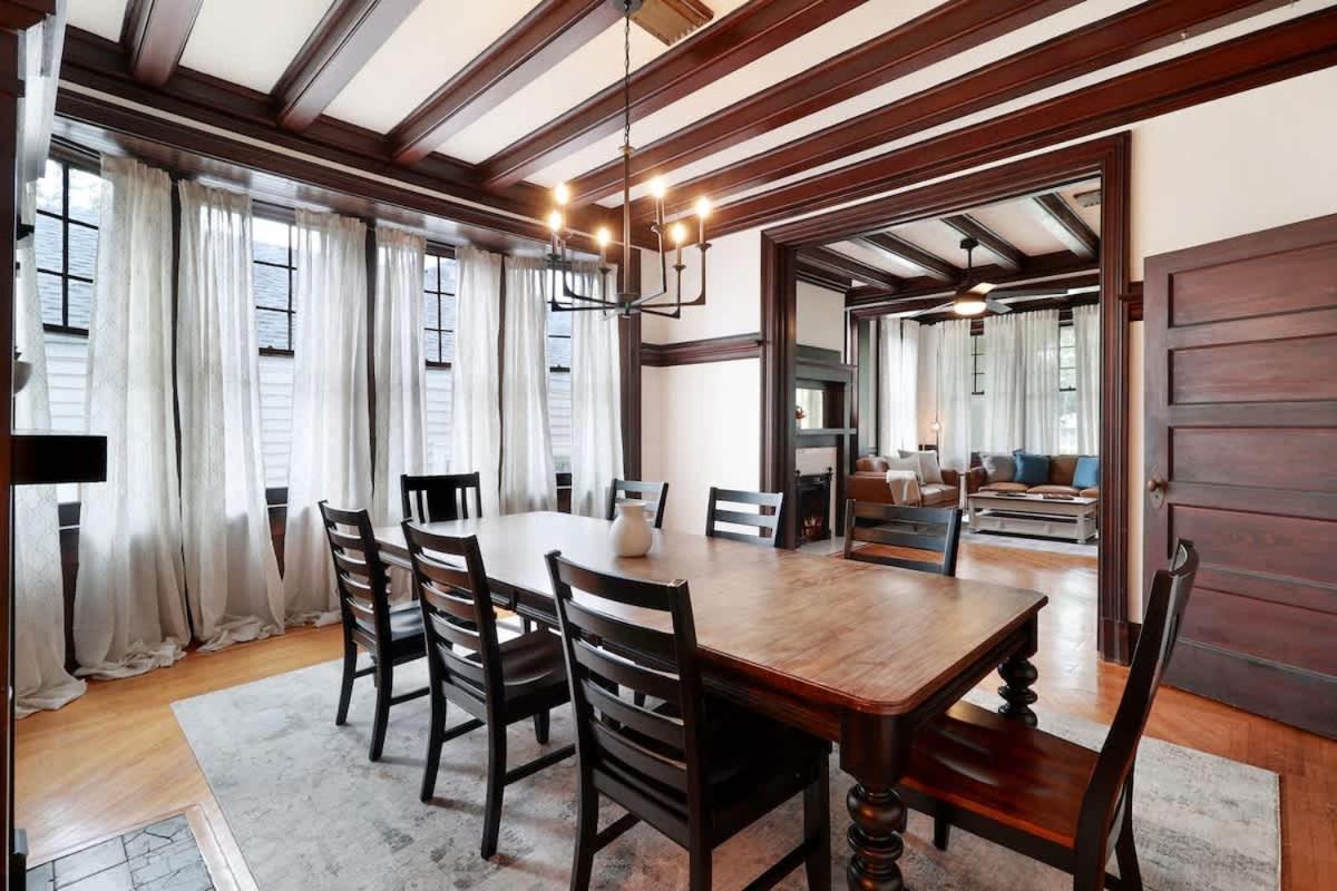 Spacious and Elegant Family Home in Mid-City