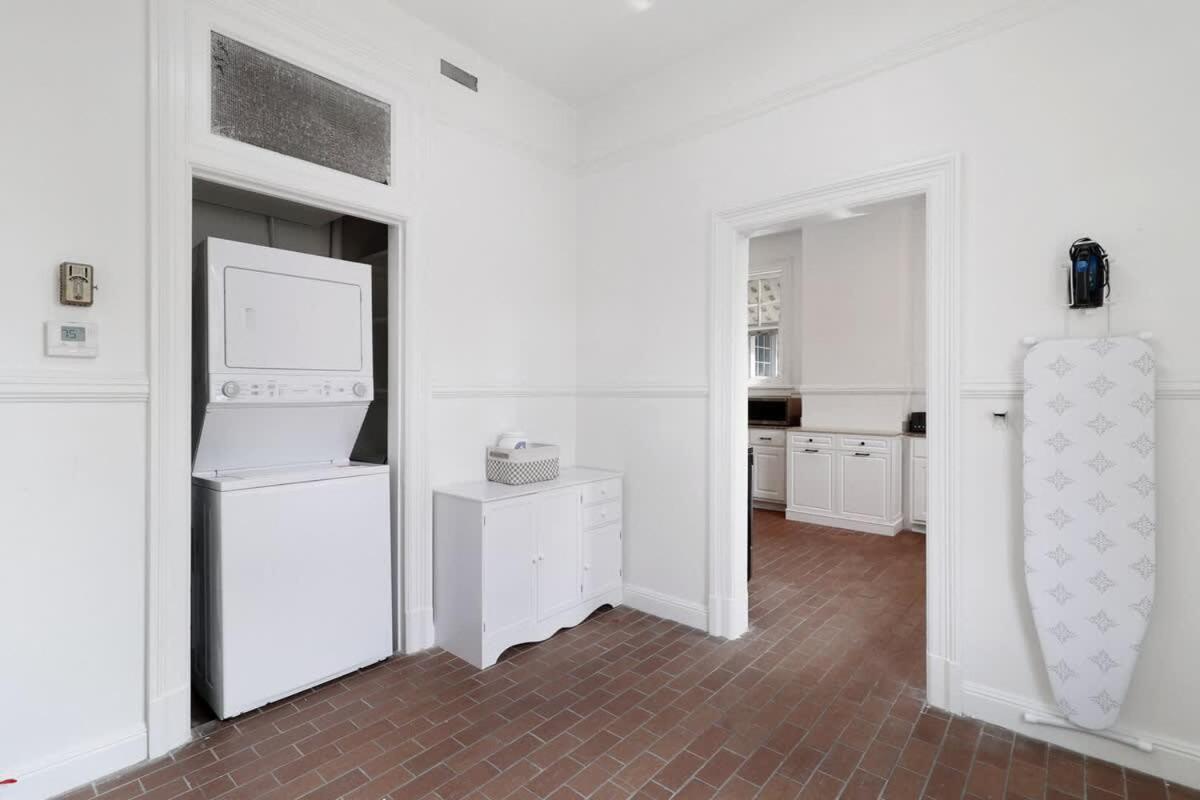 Spacious and Elegant Family Home in Mid-City