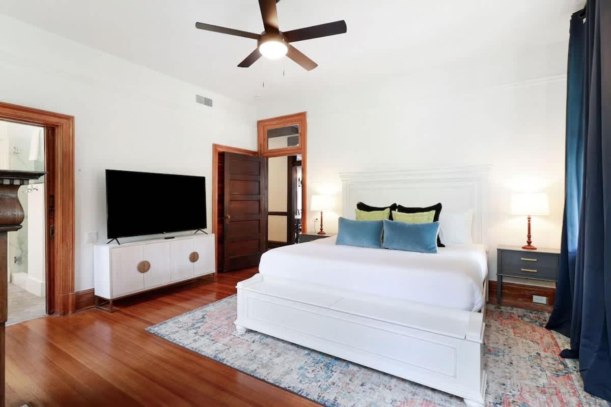 Spacious and Elegant Family Home in Mid-City