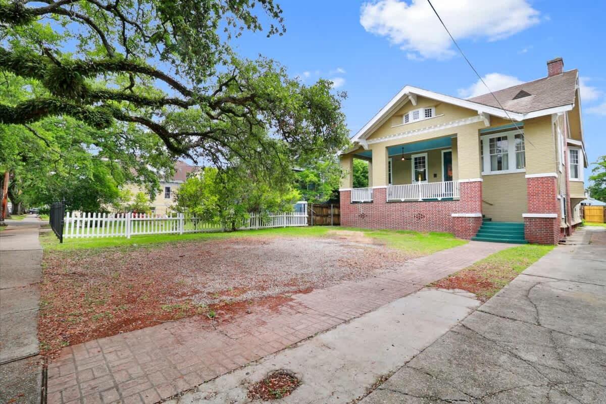 Spacious and Elegant Family Home in Mid-City