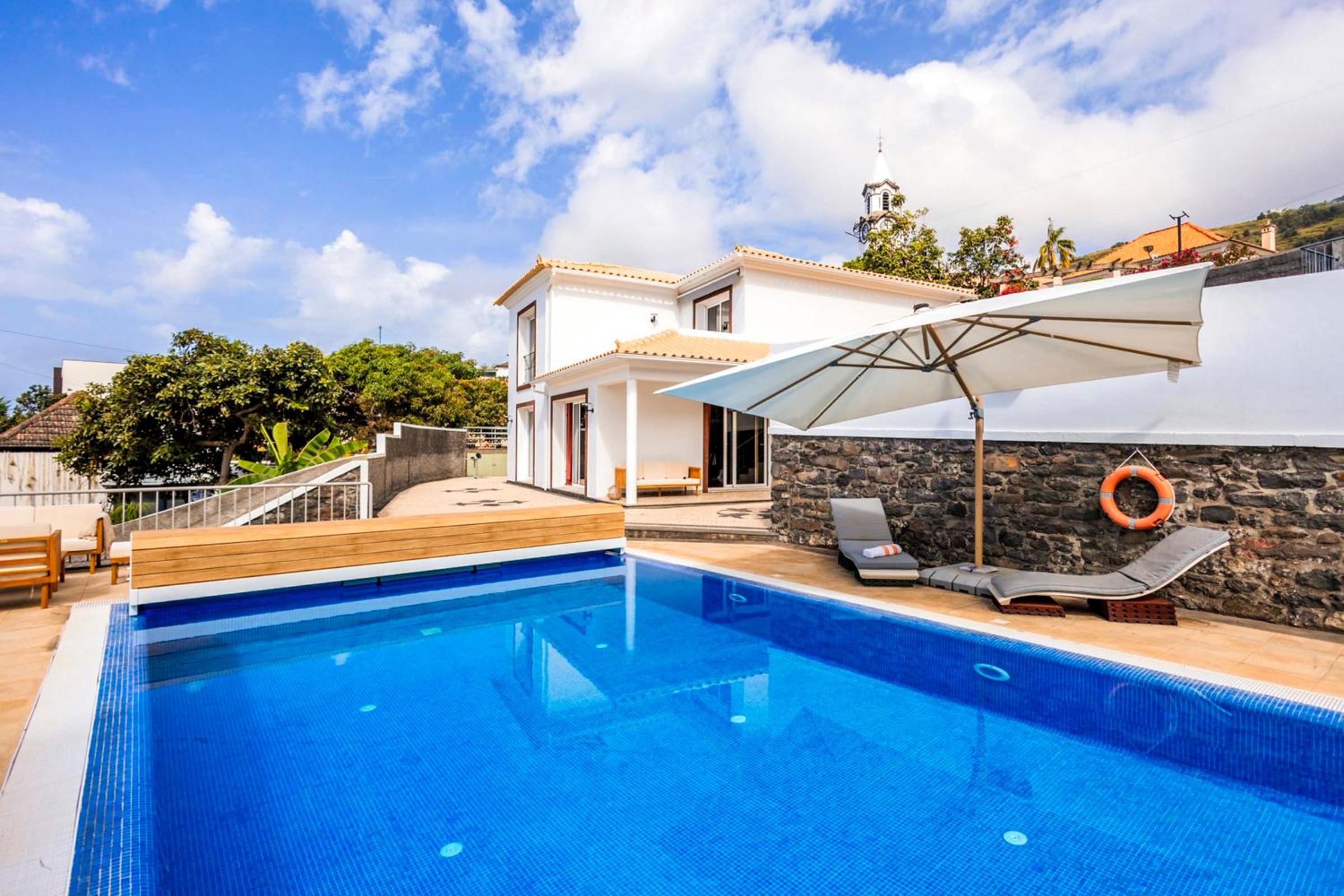 Villa Crossdeira - A Wellness Retreat