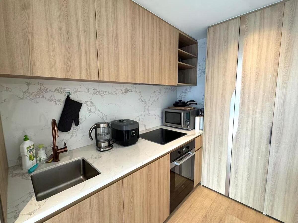 Sapphire luxury 1Br1Ba apartment in CBD with parking