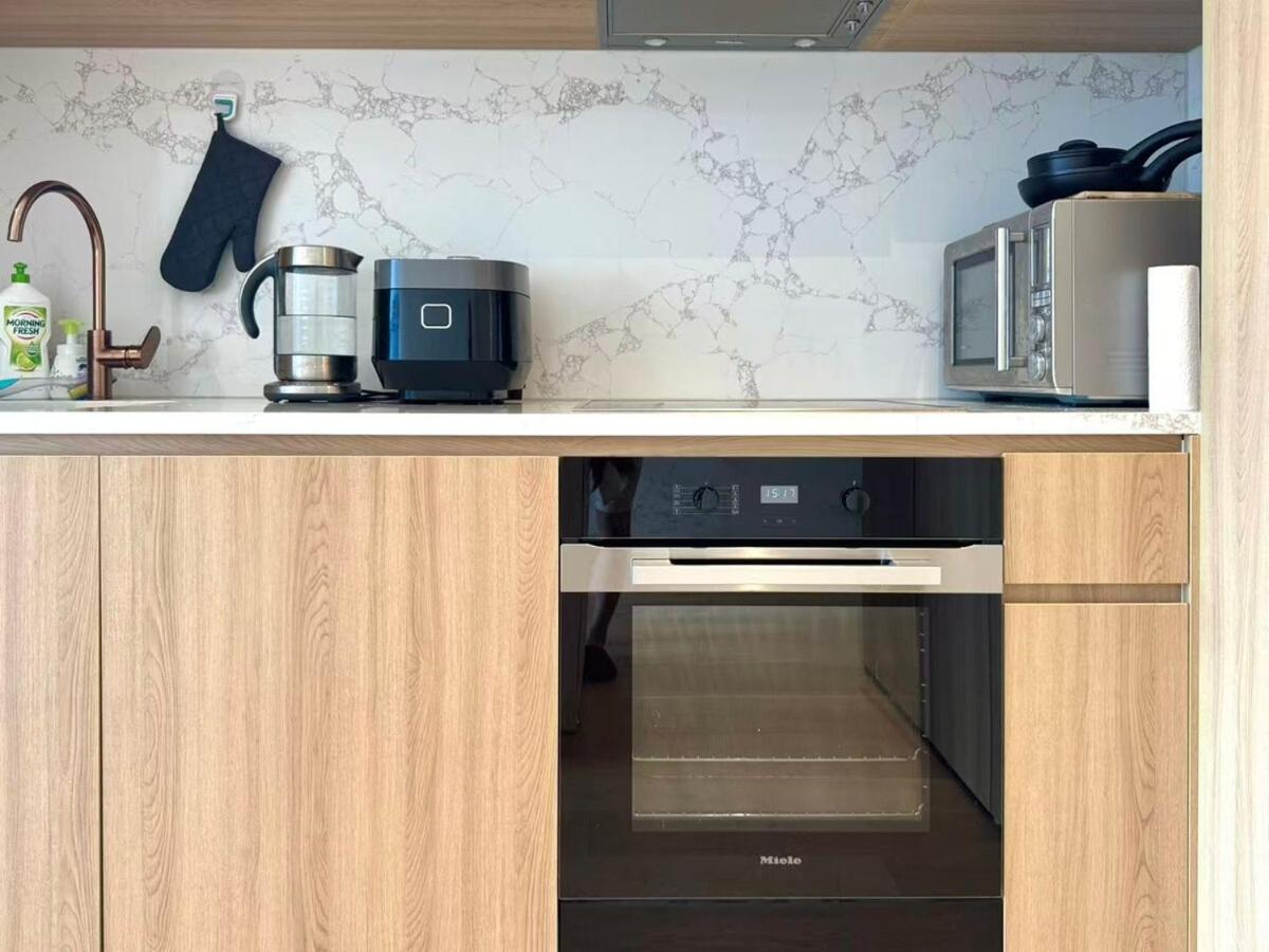 Sapphire luxury 1Br1Ba apartment in CBD with parking