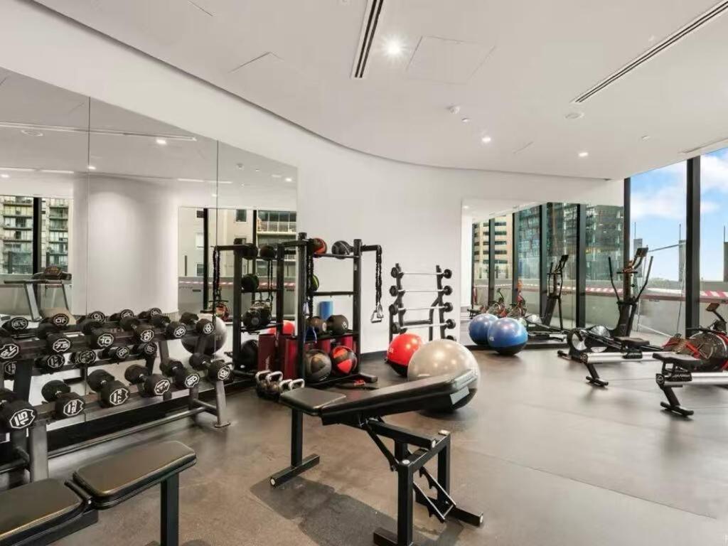 Sapphire luxury 1Br1Ba apartment in CBD with parking