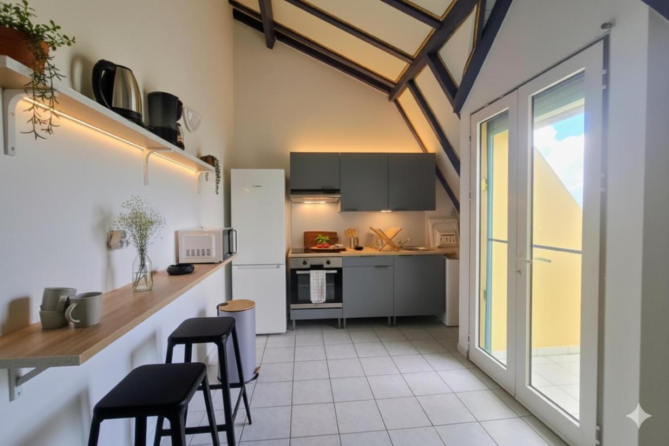 COEUR de Sainte Anne-Appartement à 50 m de la PLAGE-vue MER-Clim
