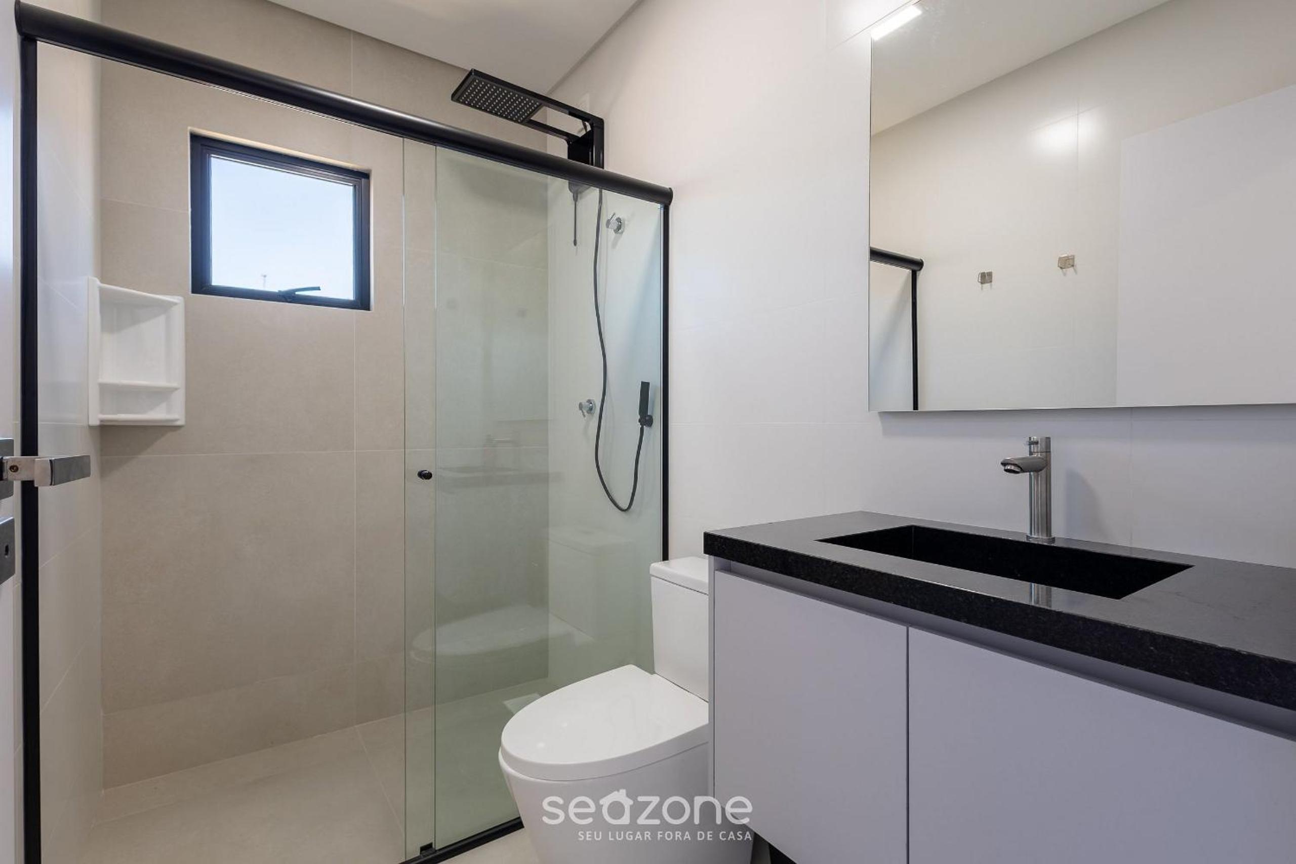 Apartments in a building with a pool 180m from the Beach in Bombinhas - SFRs