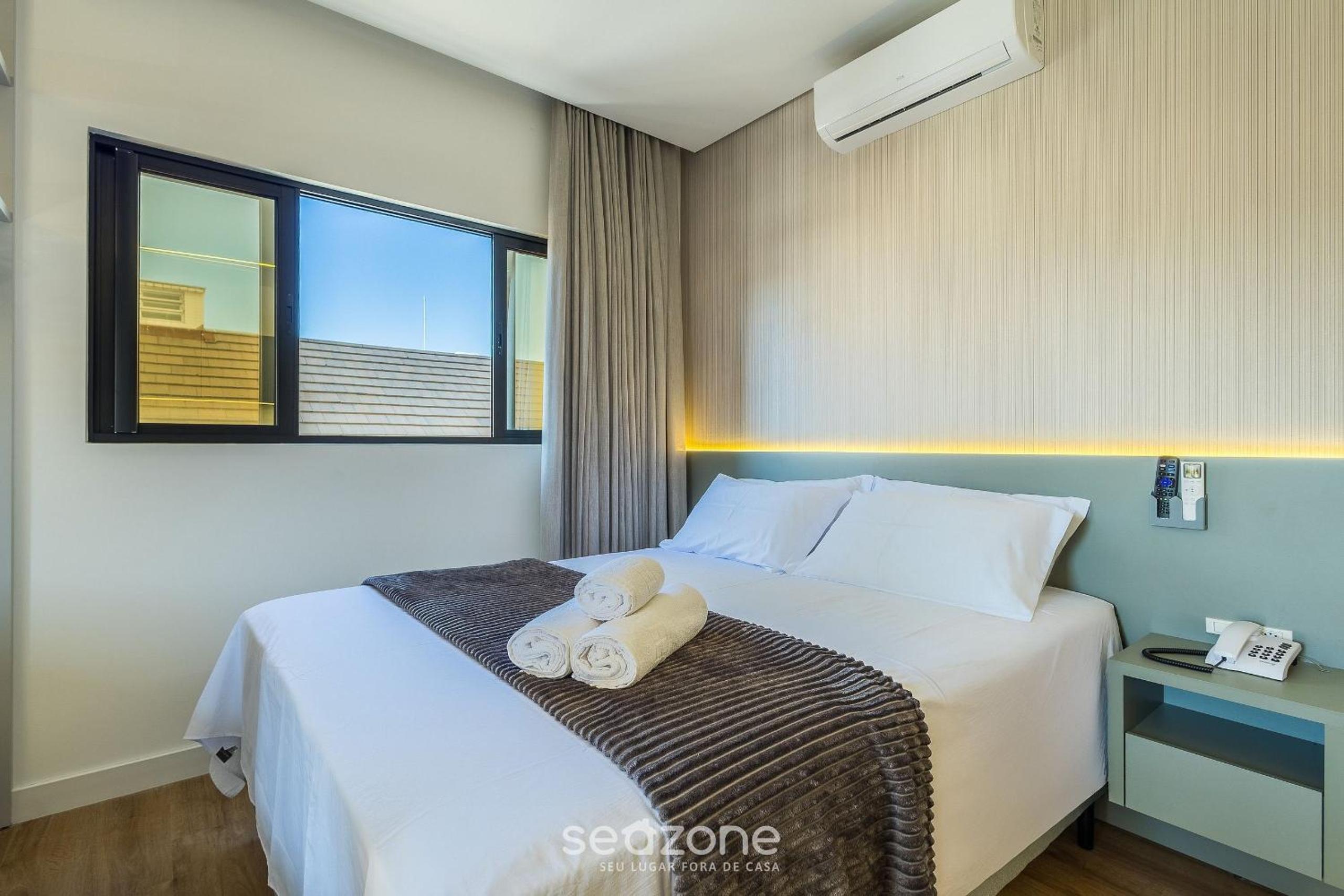 Apartments in a building with a pool 180m from the Beach in Bombinhas - SFRs