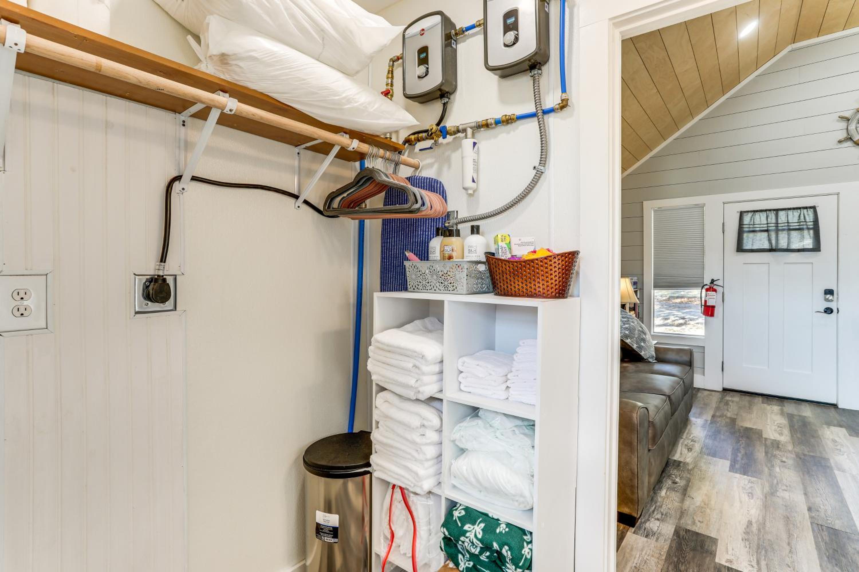 Pet Friendly! Norfork Lake Getaway with Fire Pit