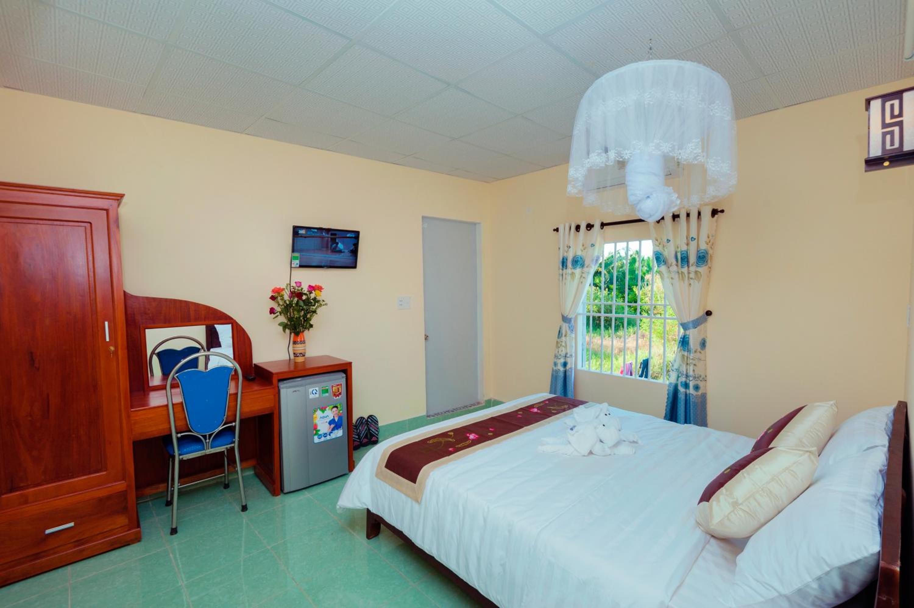 Bougain Villeas Homestay