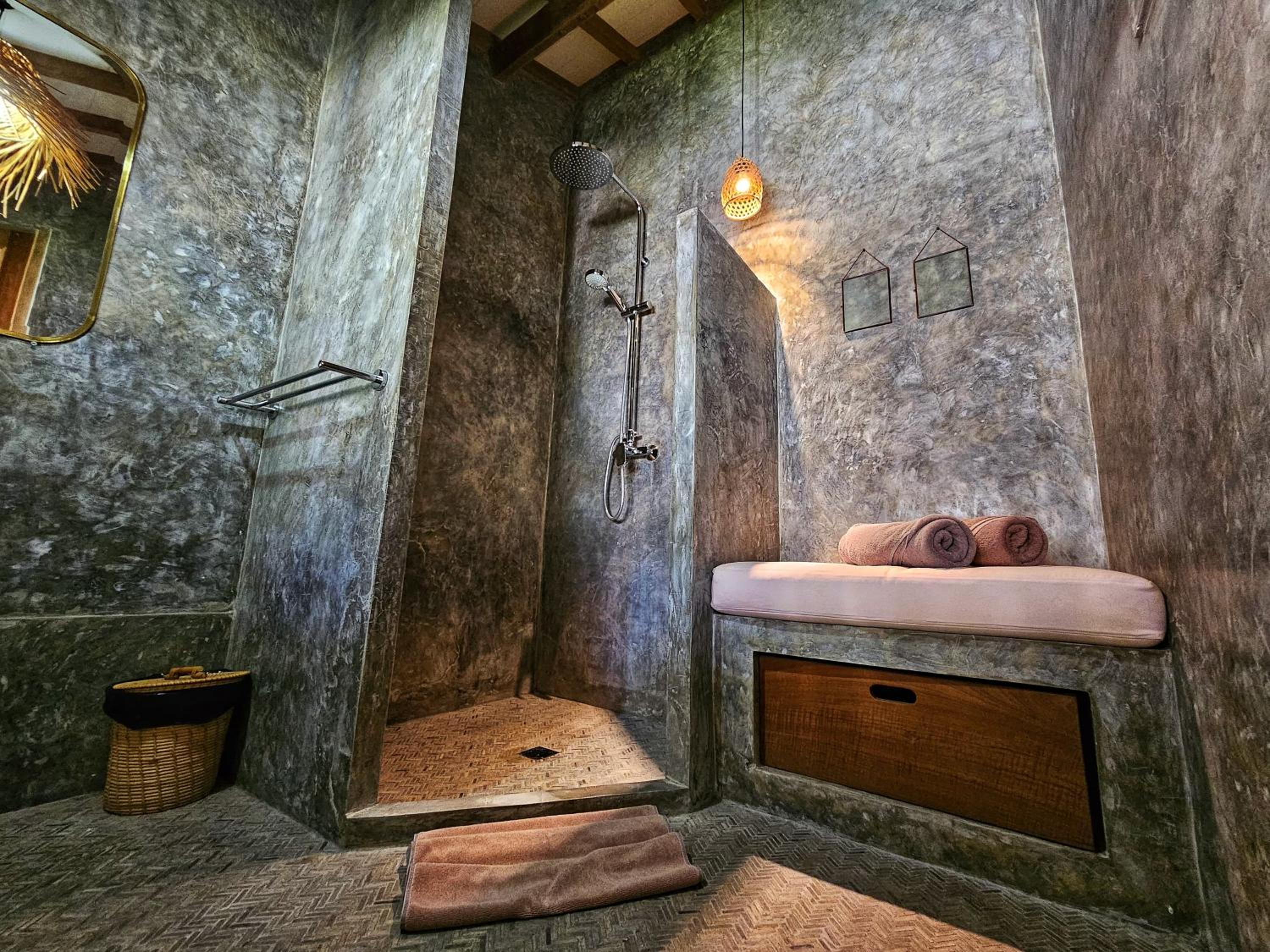 Villa Hibou - New Tropical Luxury 2BR near Canggu