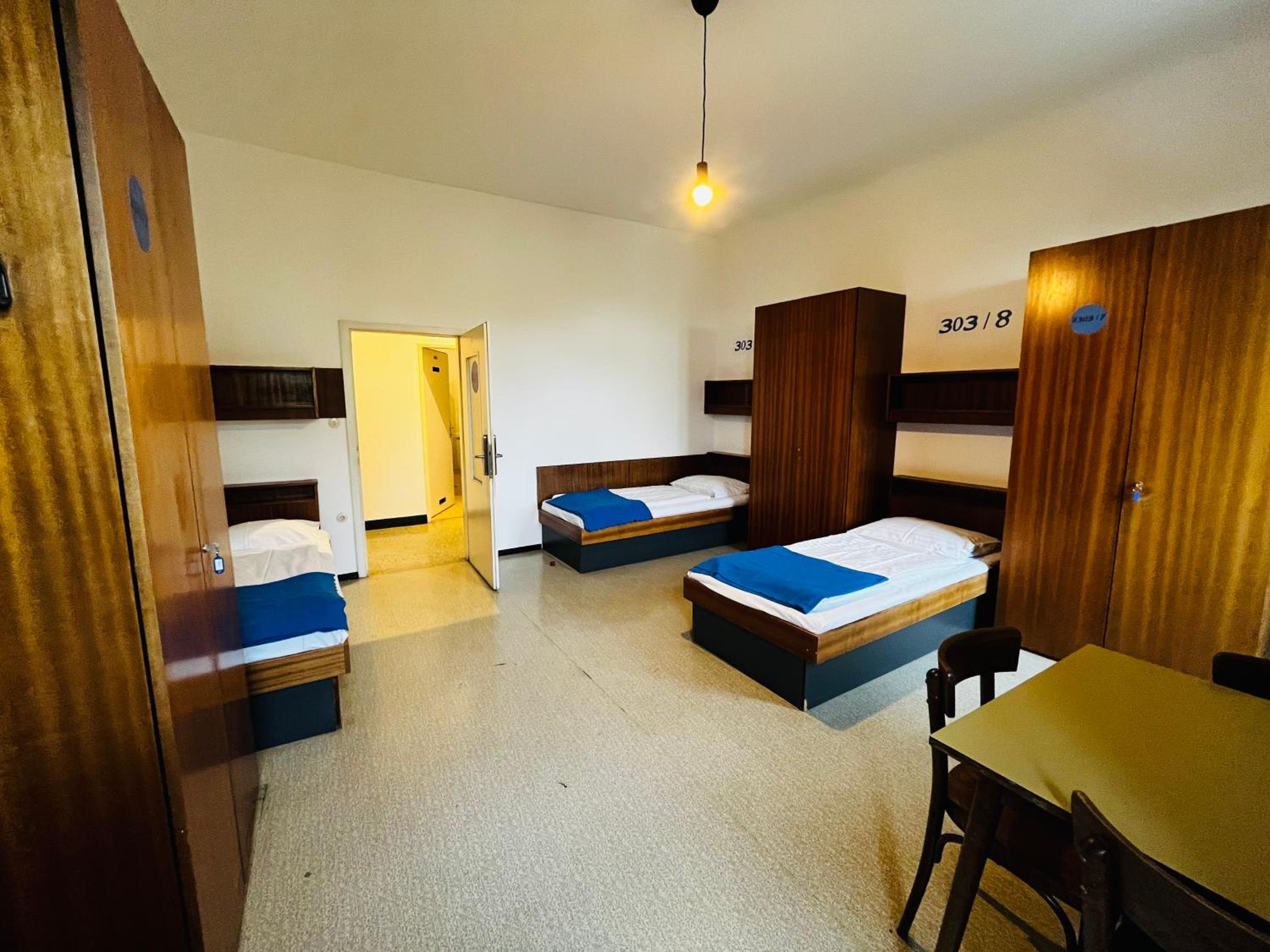 NUMBR25 - self service & low budget Hotel