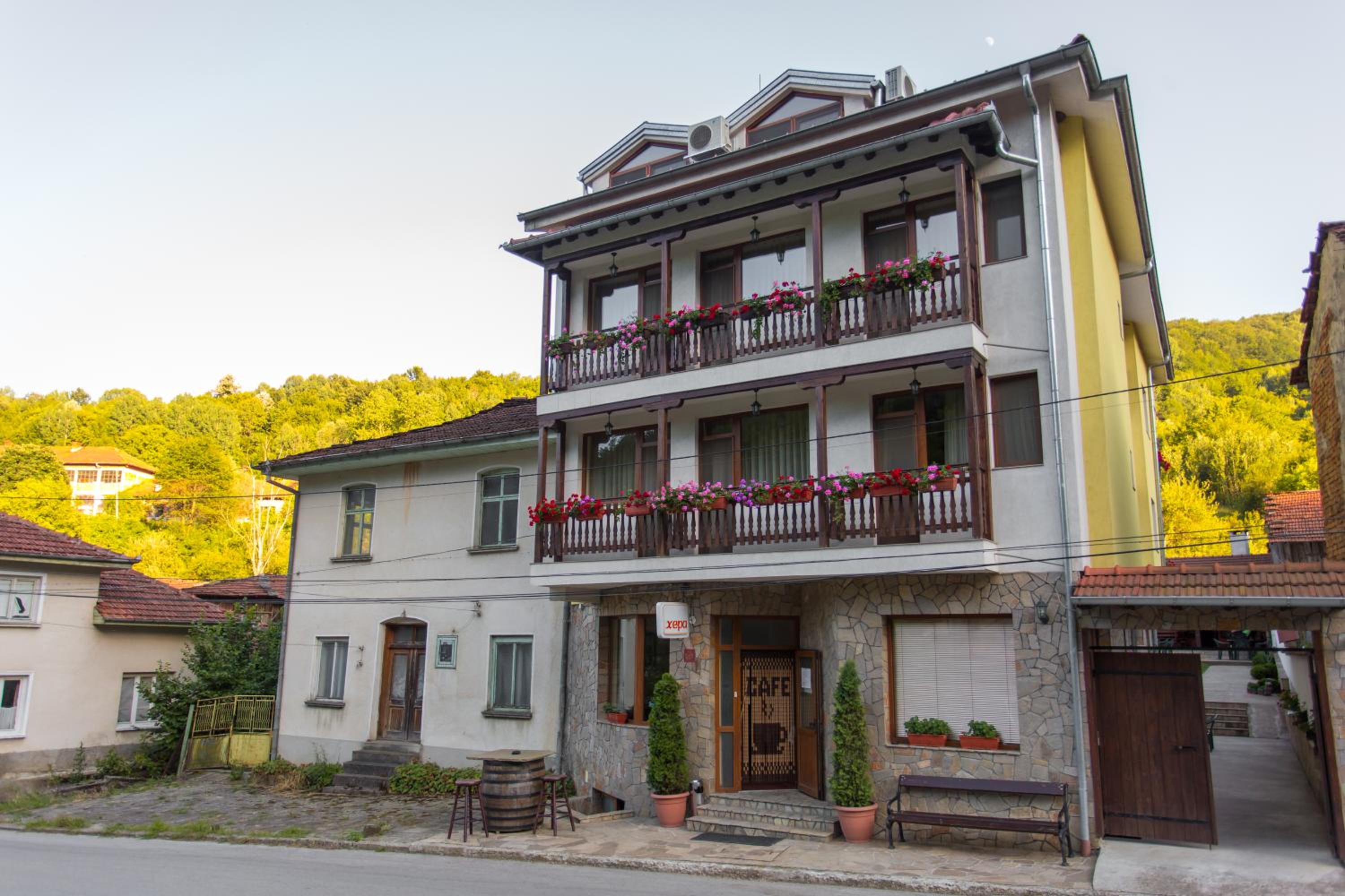 Hera Guest House