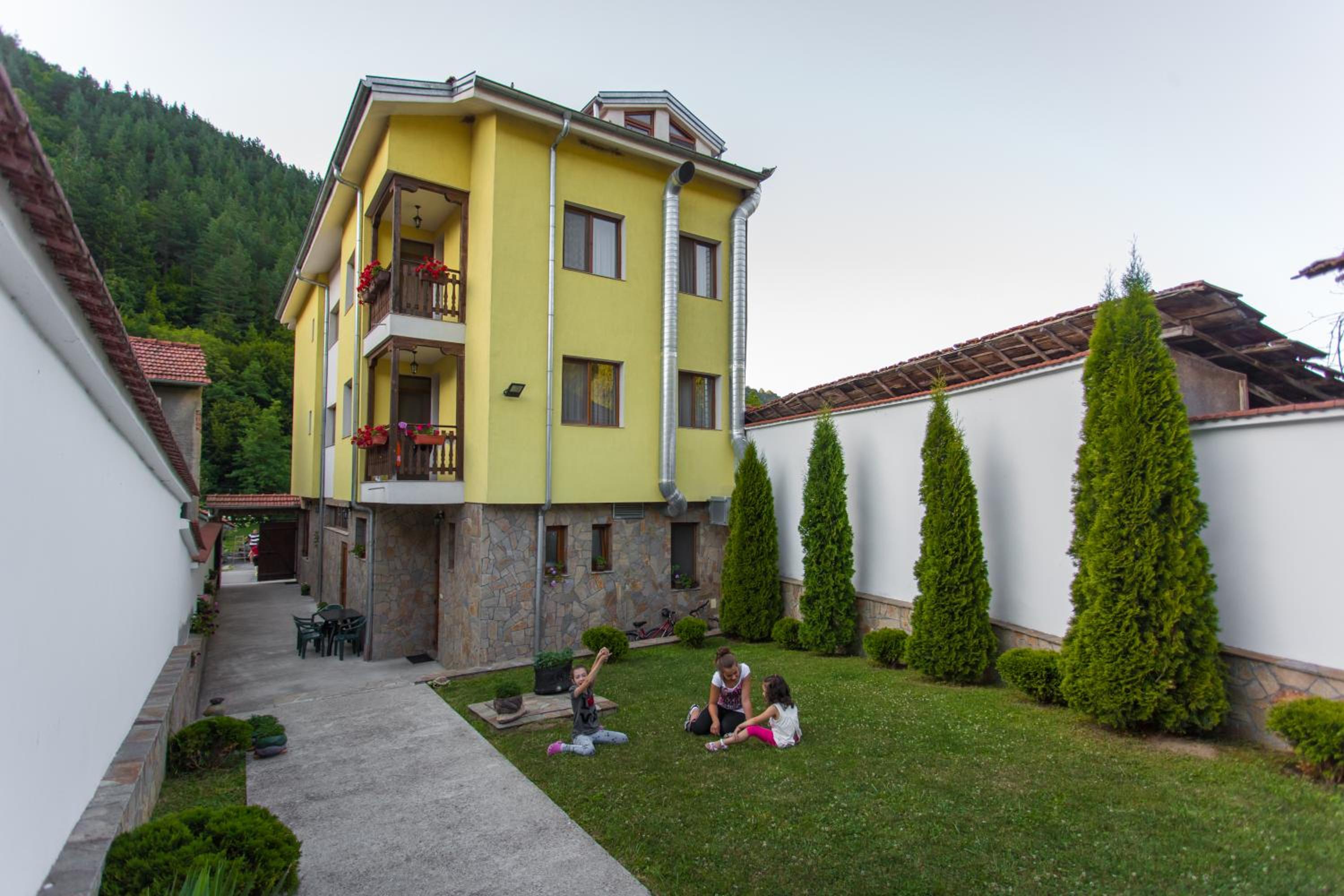 Hera Guest House