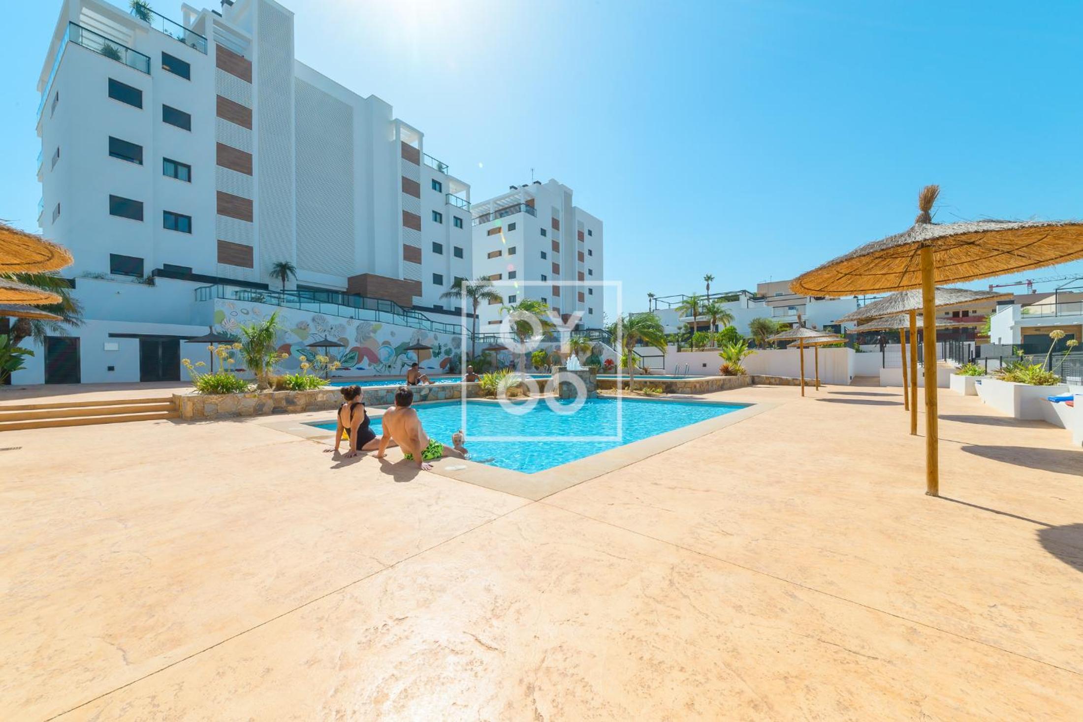 Cobalt Canvas Residence, Luxury Seaview Flat, by OYOOSTAYS