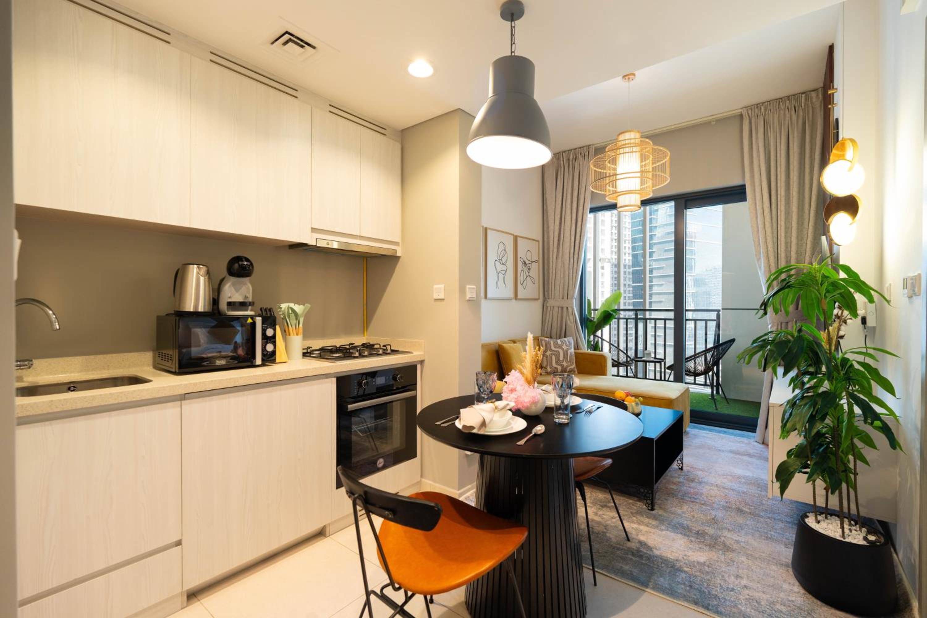 Stylish 1-Bedroom with Lake View in Business Bay