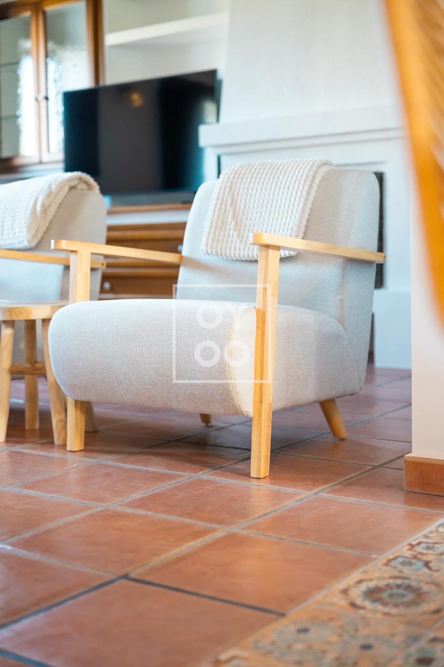 Luz del Faro, apartment in historic townhouse with sea view - by OYOOSTAYS