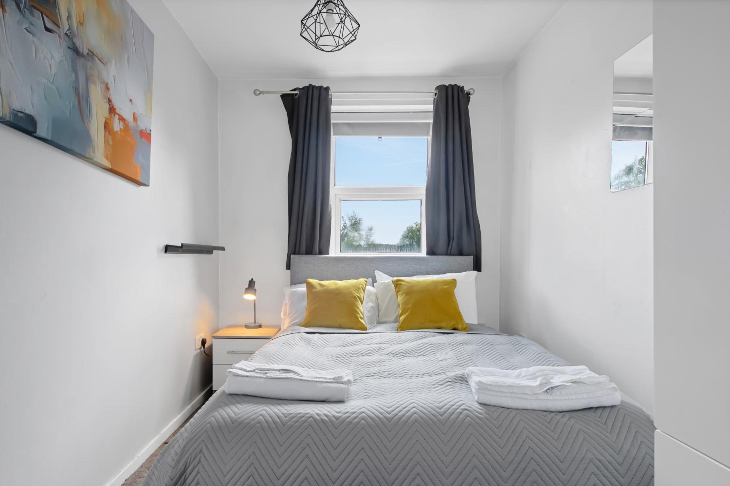3 Bed Home Near Birmingham Centre & Transport Links