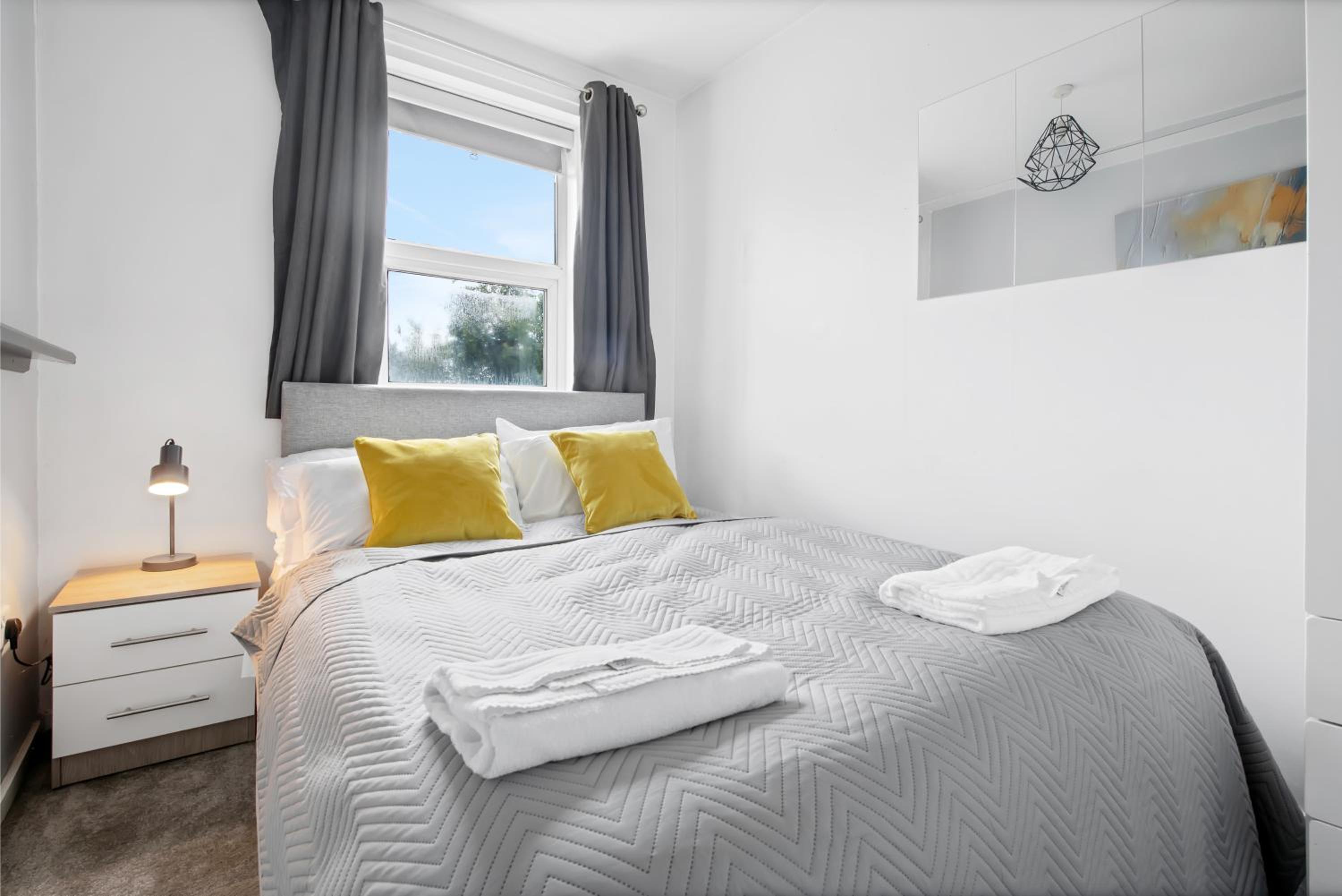 3 Bed Home Near Birmingham Centre & Transport Links
