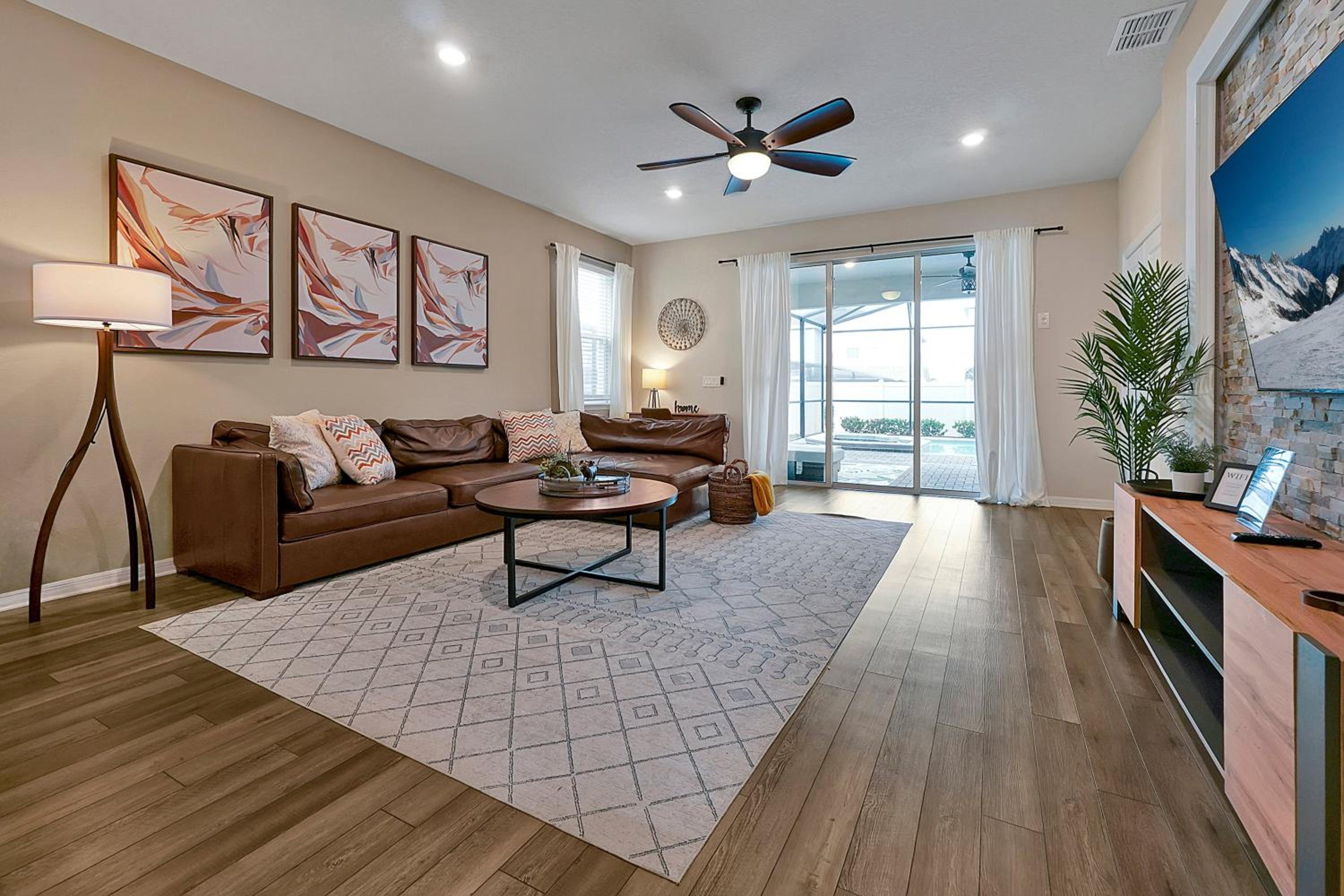 Spacious 7 bedroom home in Davenport Windsor Island Resort with a private pool.