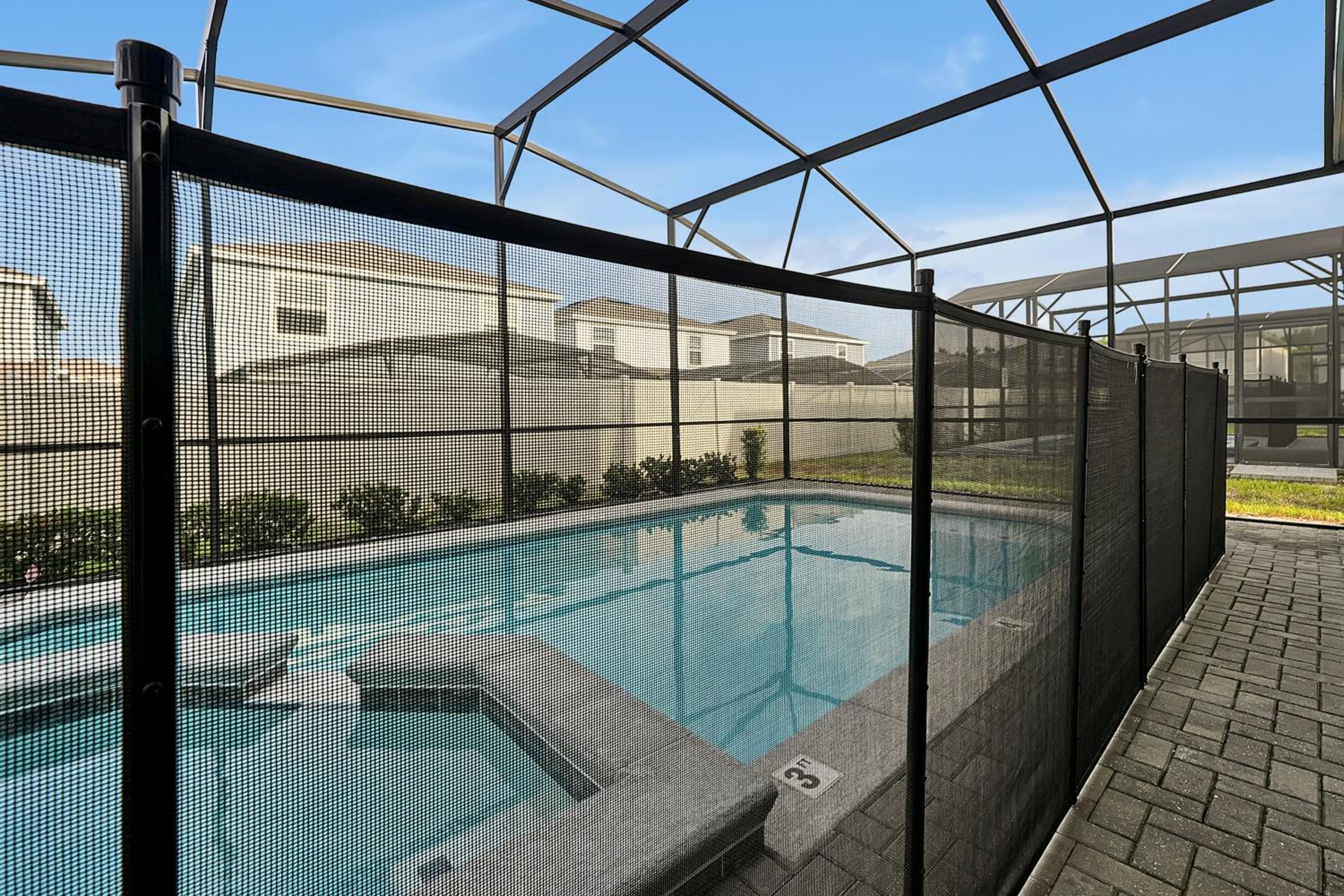 Spacious 7 bedroom home in Davenport Windsor Island Resort with a private pool.