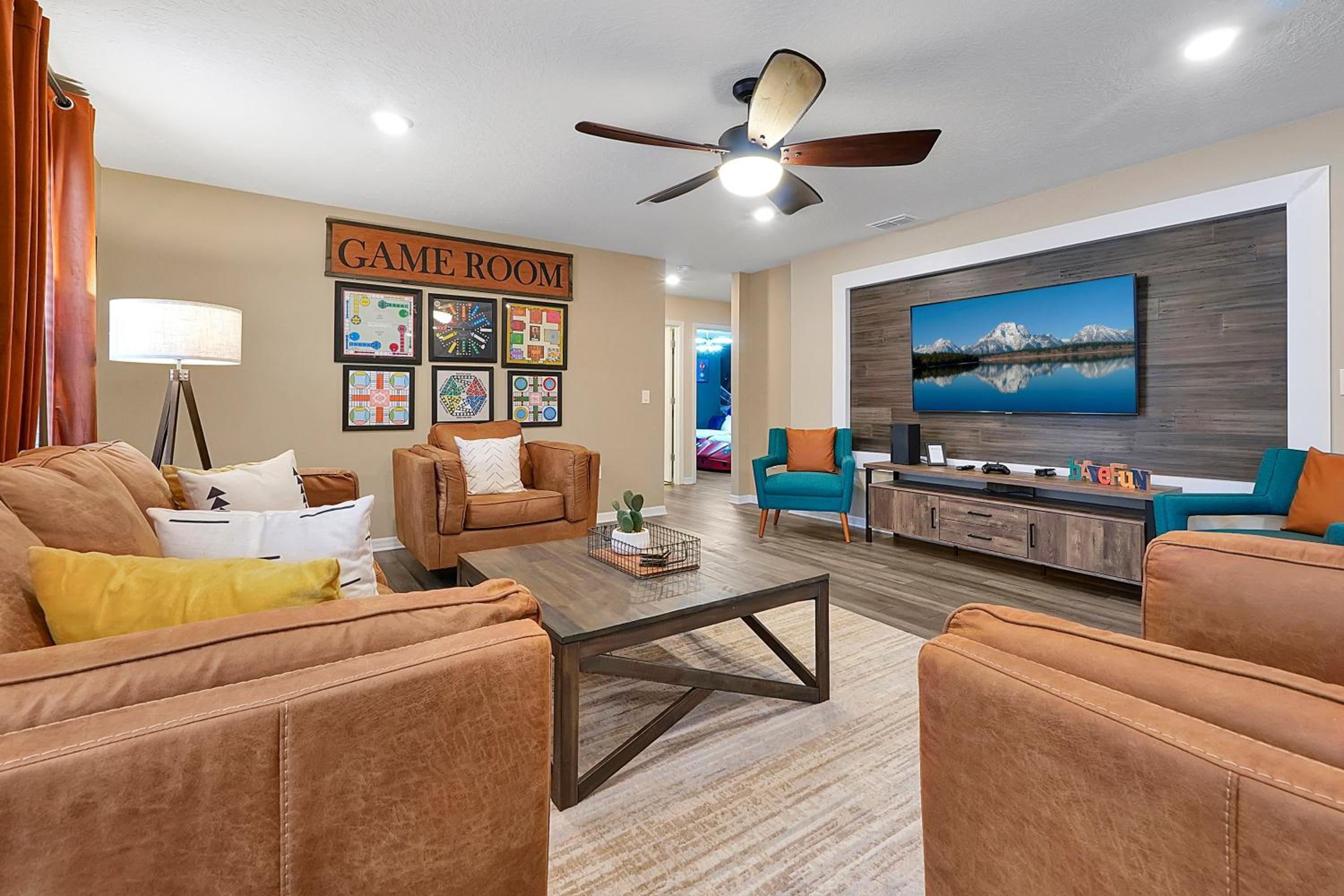 Spacious 7 bedroom home in Davenport Windsor Island Resort with a private pool.