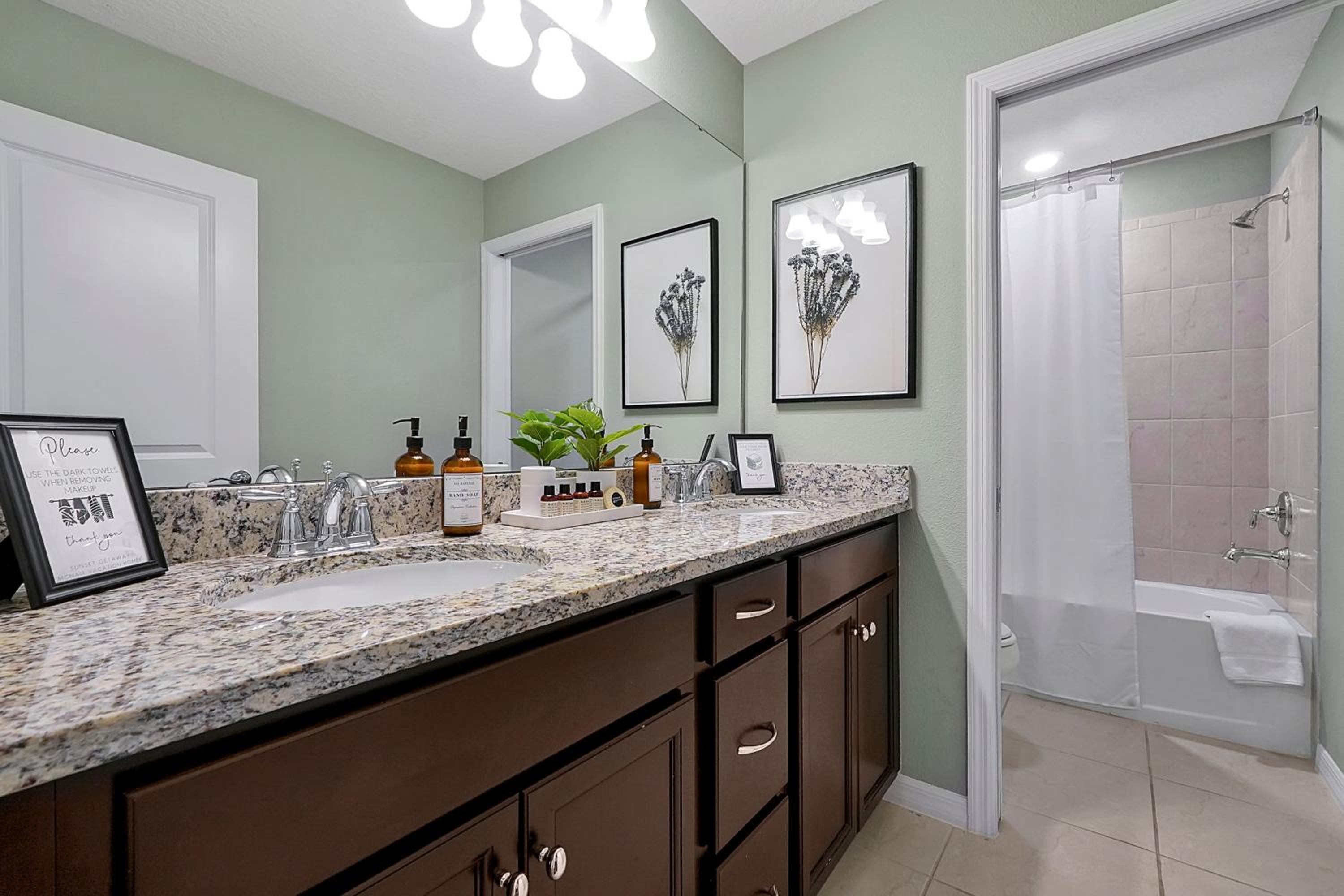 Spacious 7 bedroom home in Davenport Windsor Island Resort with a private pool.
