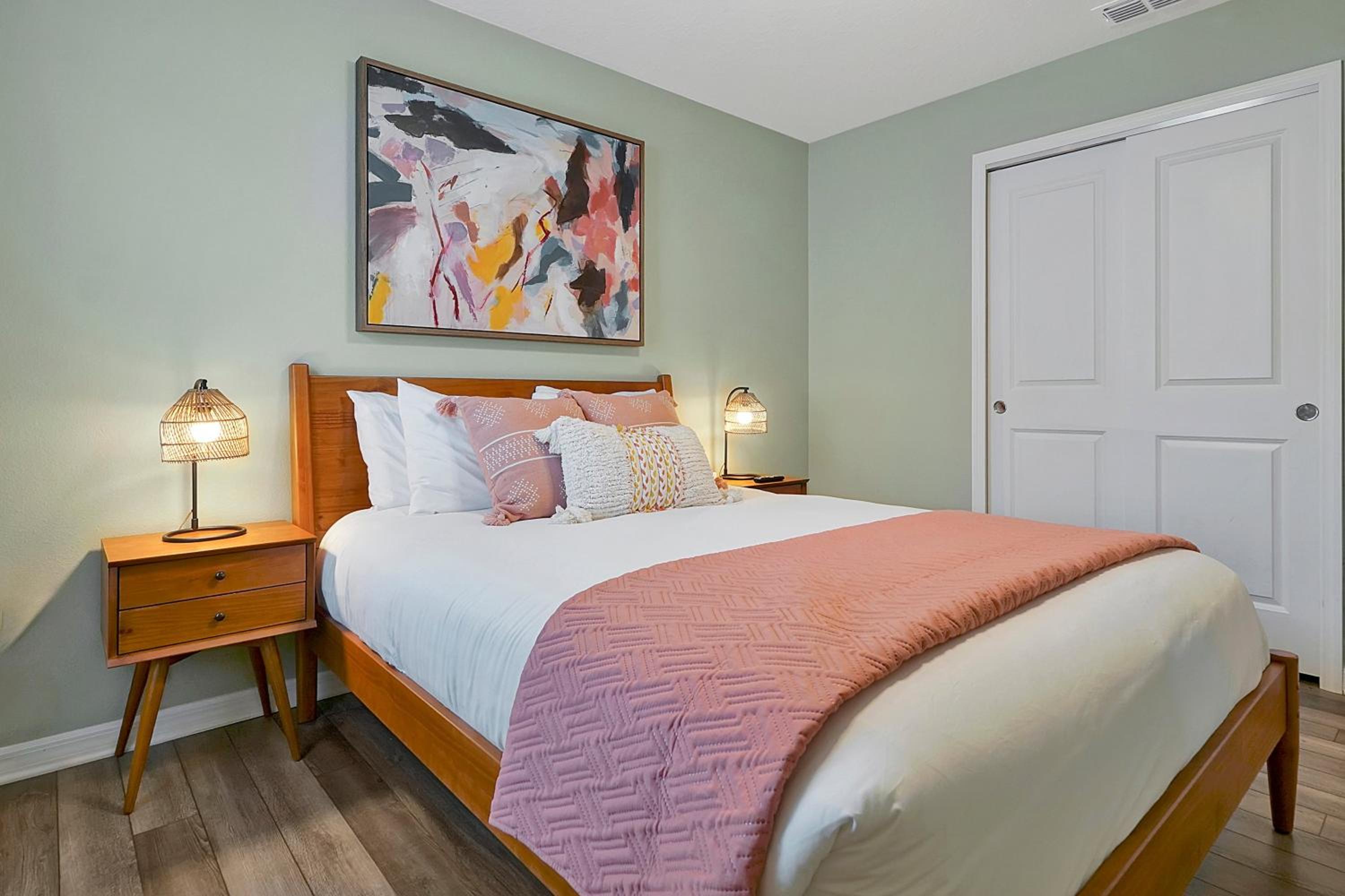 Spacious 7 bedroom home in Davenport Windsor Island Resort with a private pool.