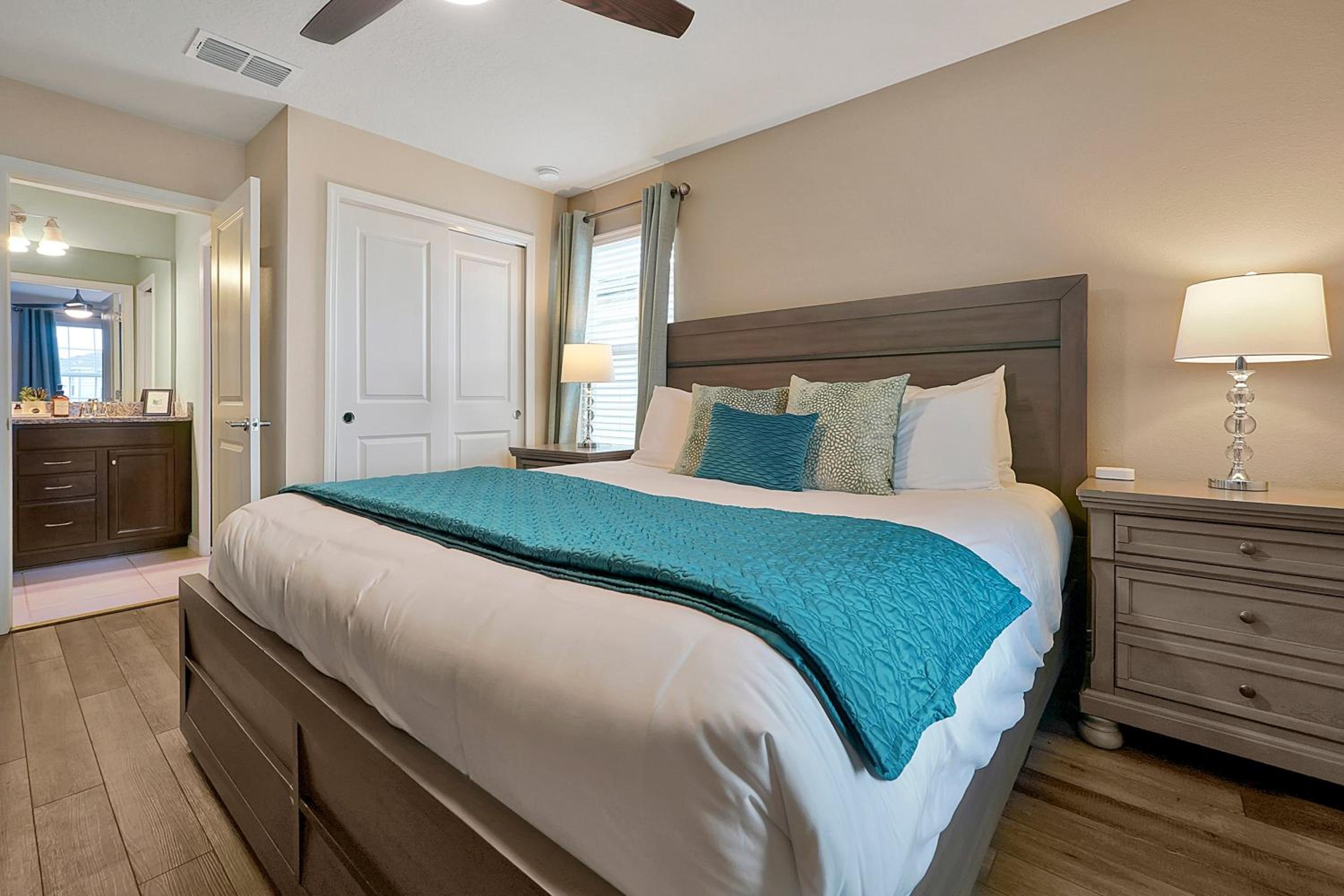 Spacious 7 bedroom home in Davenport Windsor Island Resort with a private pool.