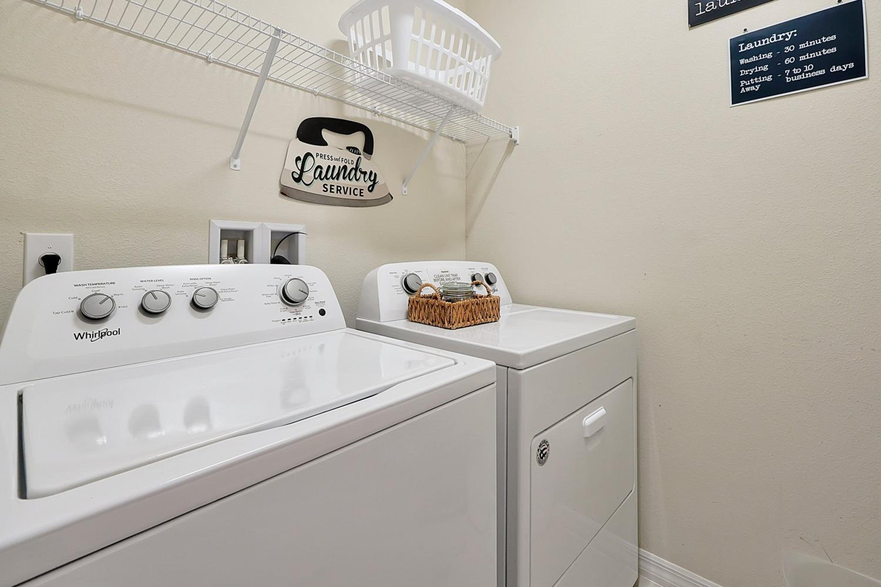 Spacious 7 bedroom home in Davenport Windsor Island Resort with a private pool.
