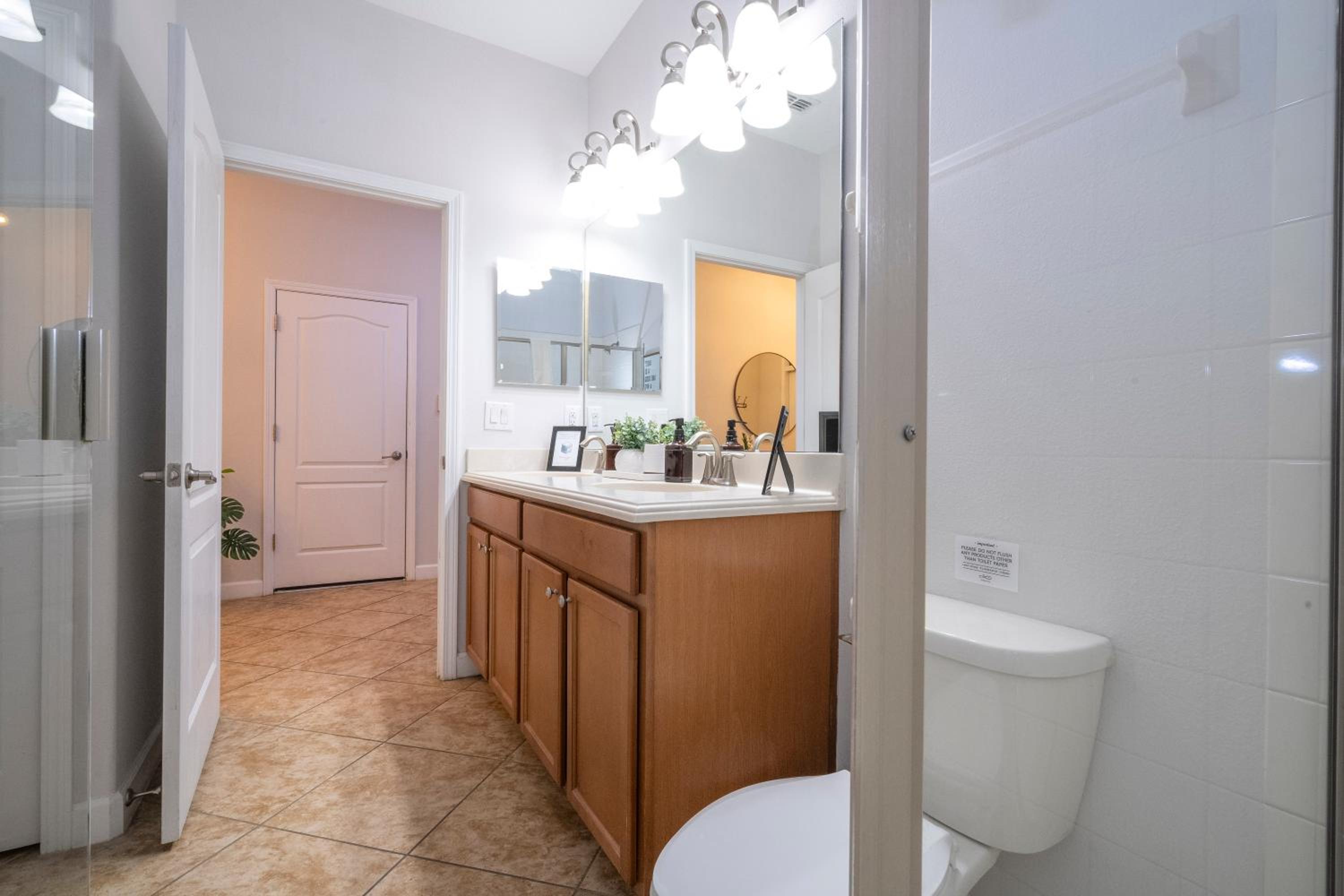 Spacious 8 bedroom home in Davenport with a private pool perfect for large groups.