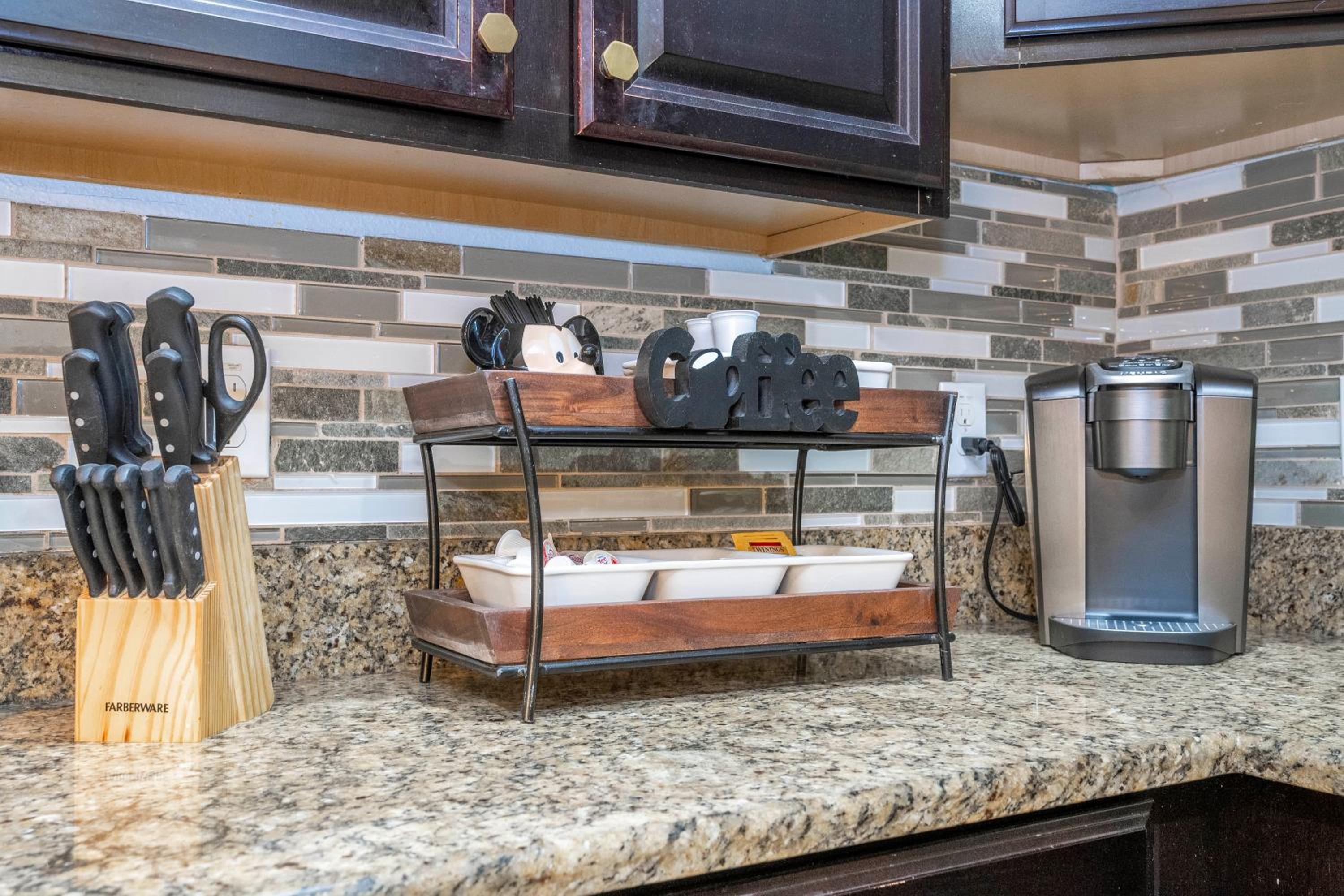 Spacious 8 bedroom home in Davenport with a private pool perfect for large groups.
