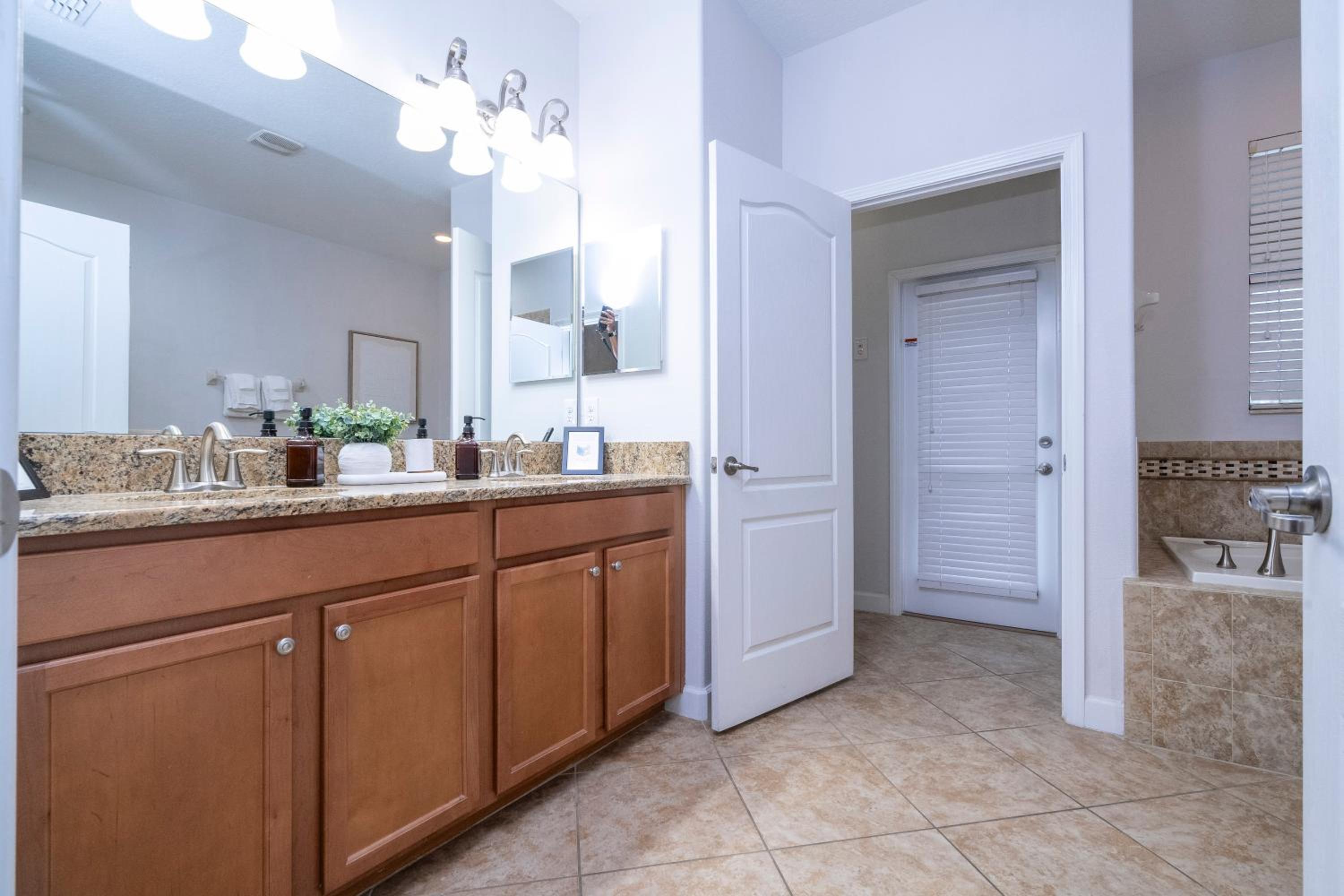 Spacious 8 bedroom home in Davenport with a private pool perfect for large groups.