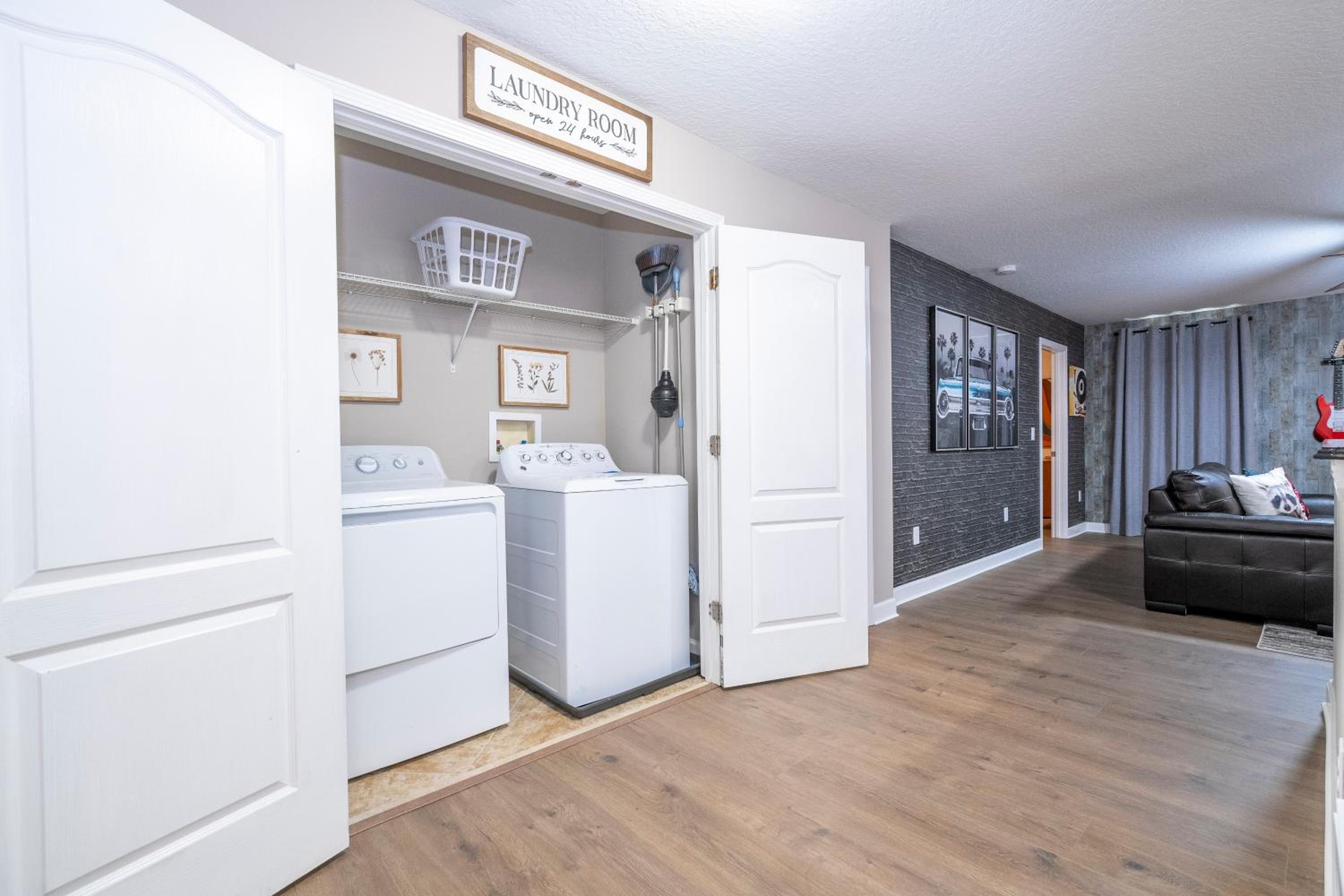 Spacious 8 bedroom home in Davenport with a private pool perfect for large groups.