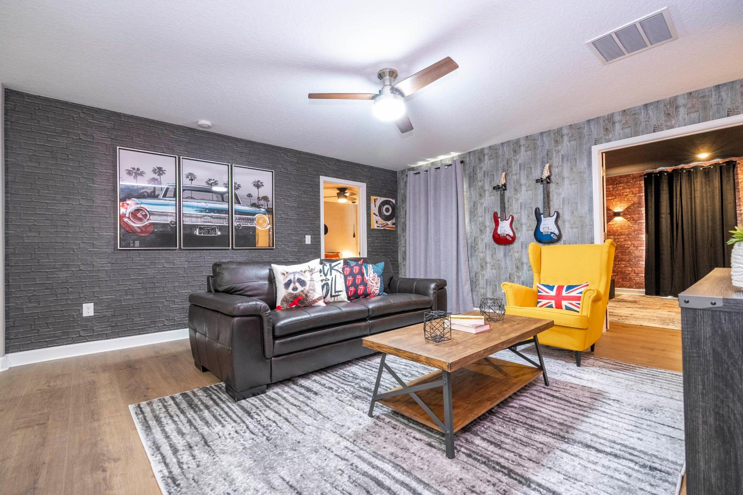 Spacious 8 bedroom home in Davenport with a private pool perfect for large groups.