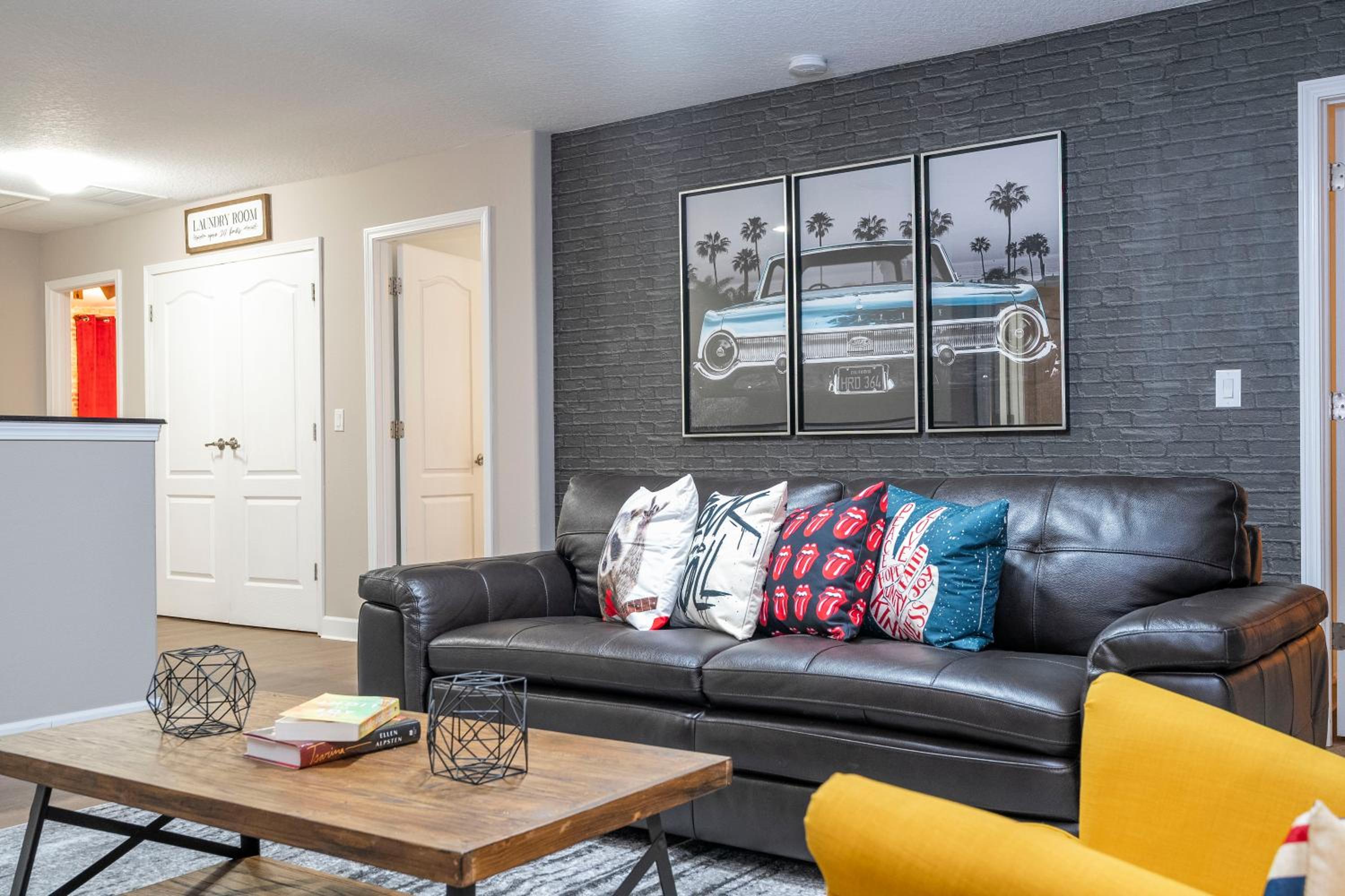 Spacious 8 bedroom home in Davenport with a private pool perfect for large groups.